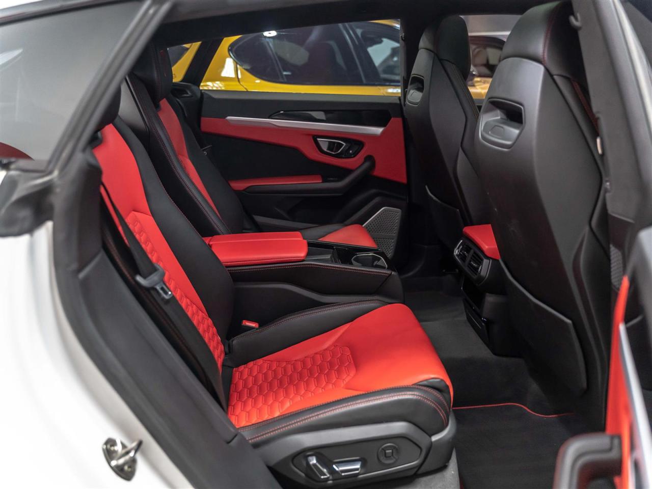 2019 Lamborghini Urus 4 PASSENGER|NIGHT VISION|MASSAGE|B&O 3D|23INCH Photo