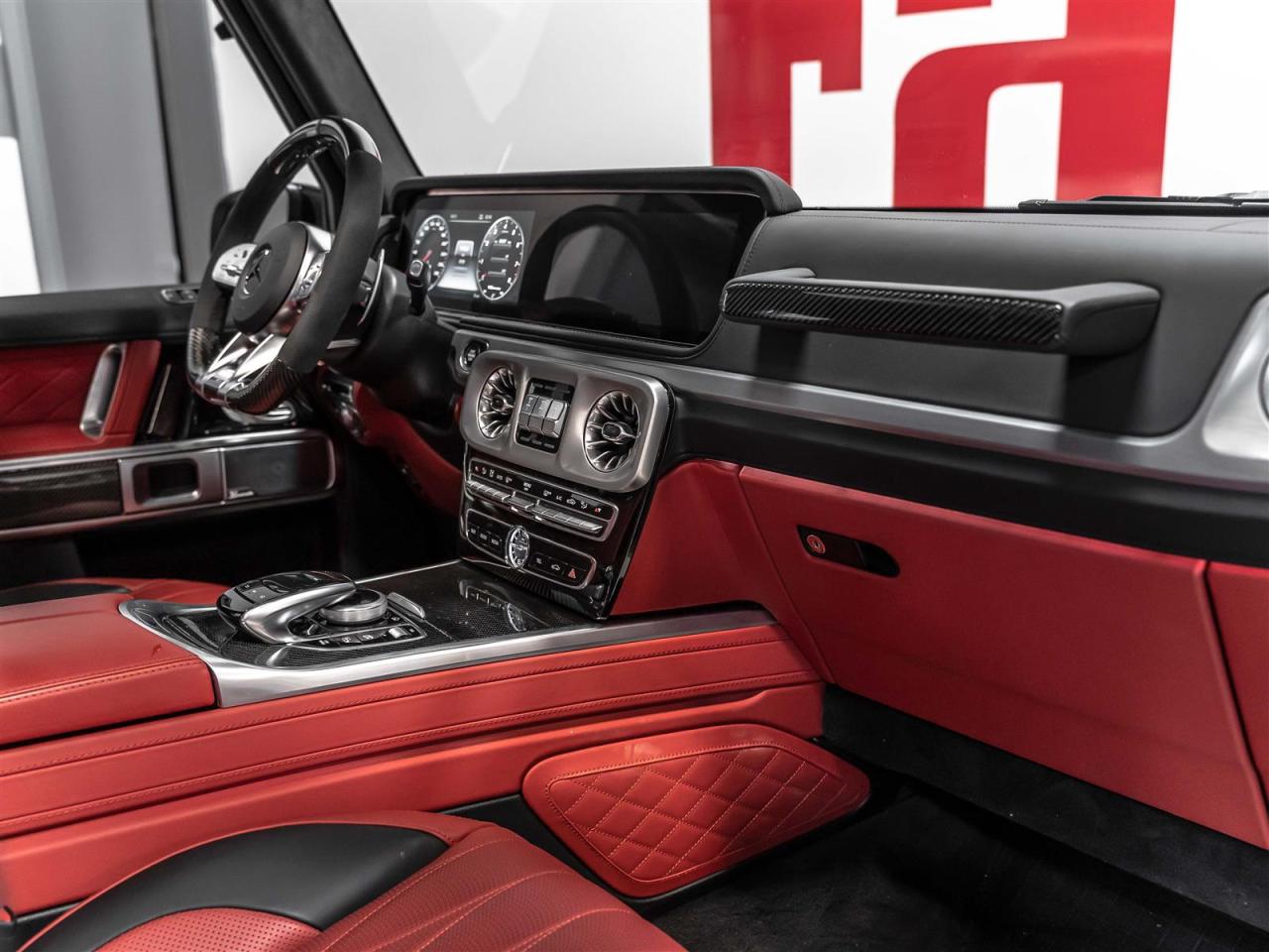 2019 Mercedes-Benz G63 AMG AMG G 63|CARBON INT|NIGHT PKG|BULL BAR|MASSAGE|360CAM|LOADED Photo