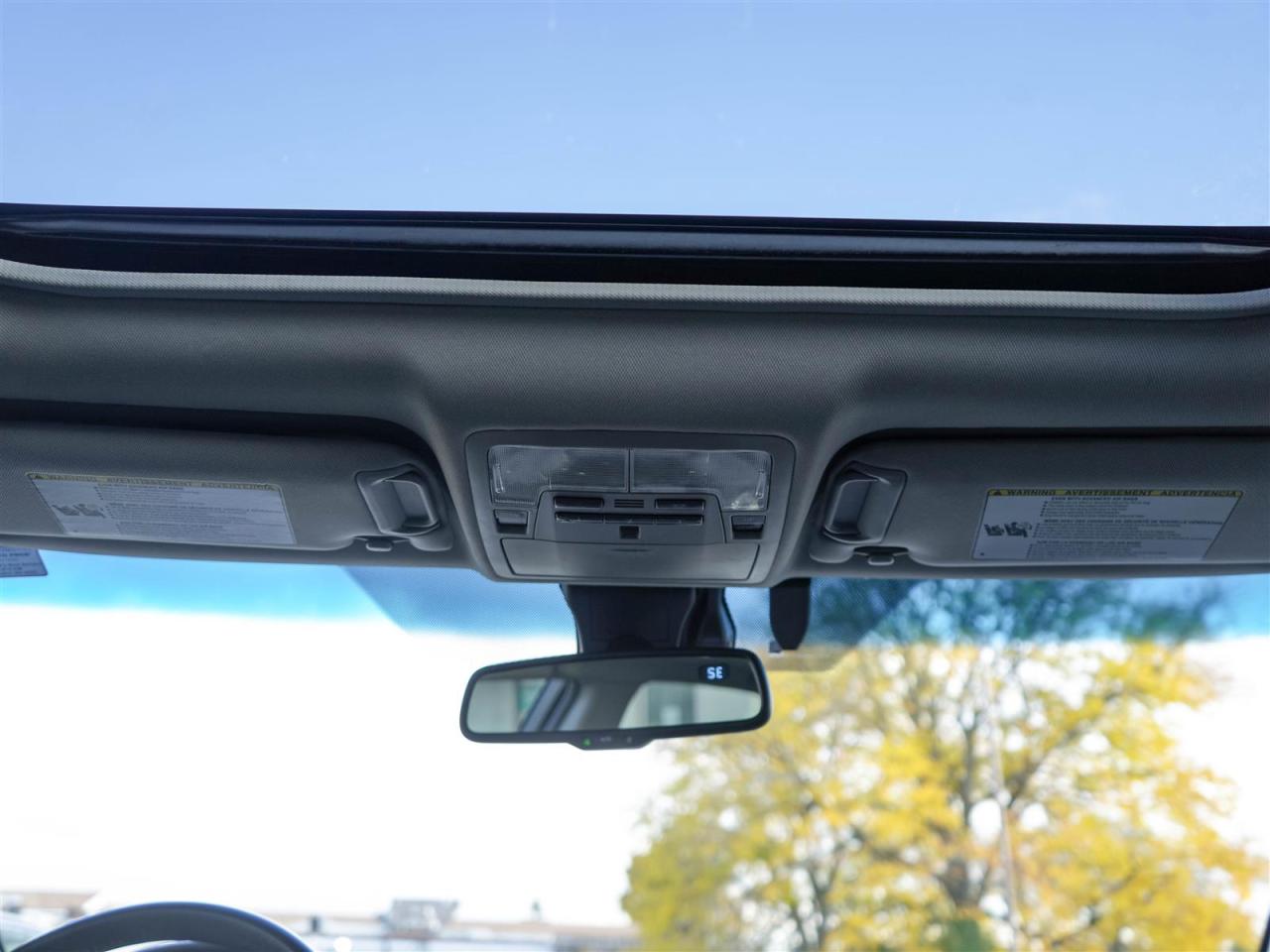 2017 Toyota Camry HYBRID XLE | HYBRID | LEATHER | NAV | NO ACCIDENTS Photo