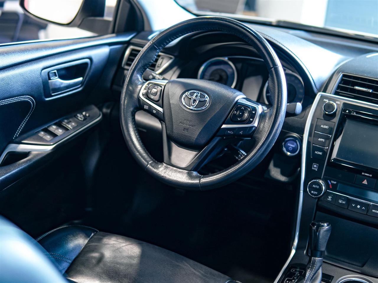 2017 Toyota Camry HYBRID XLE | HYBRID | LEATHER | NAV | NO ACCIDENTS Photo