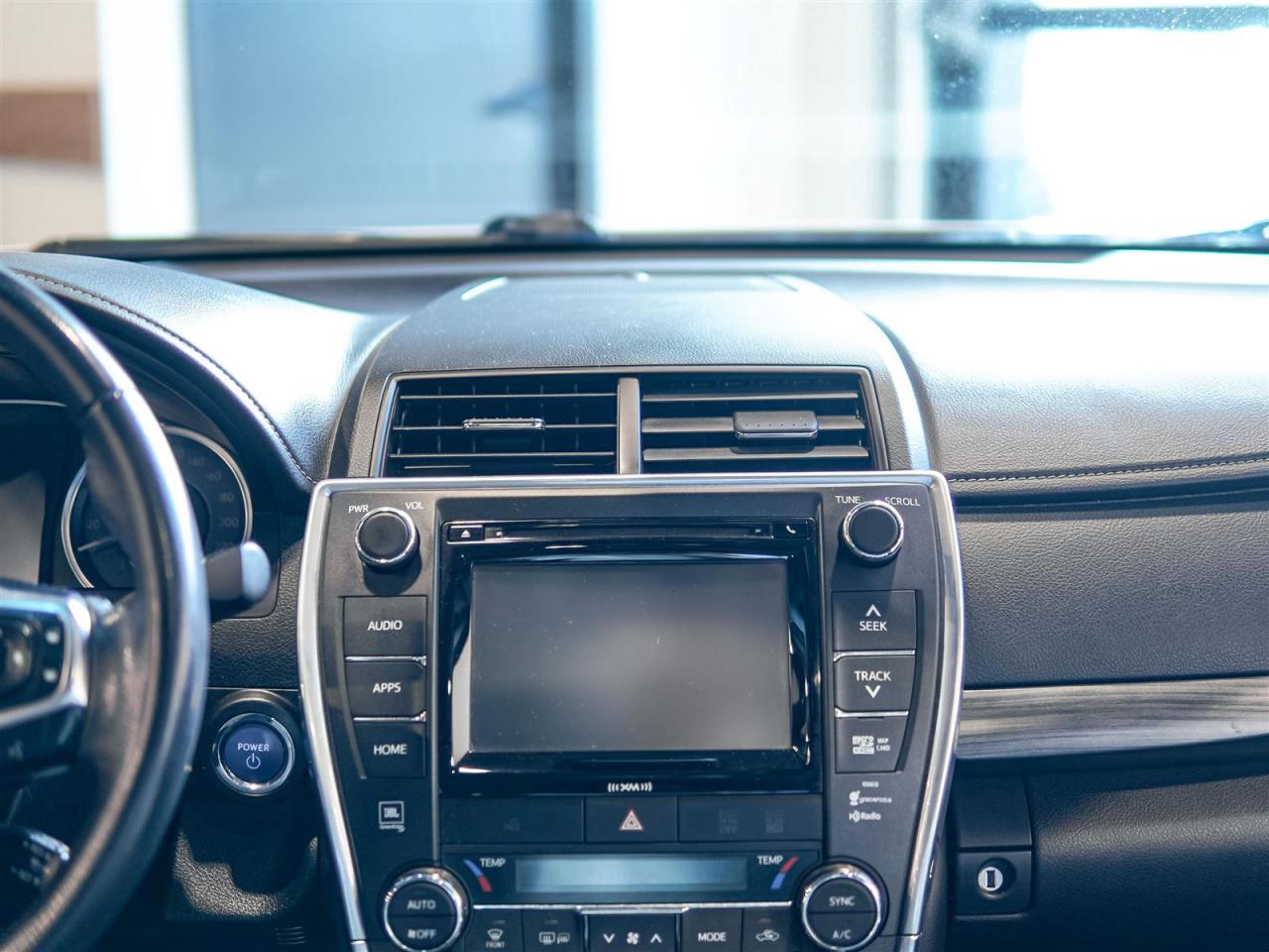 2017 Toyota Camry HYBRID XLE | HYBRID | LEATHER | NAV | NO ACCIDENTS Photo