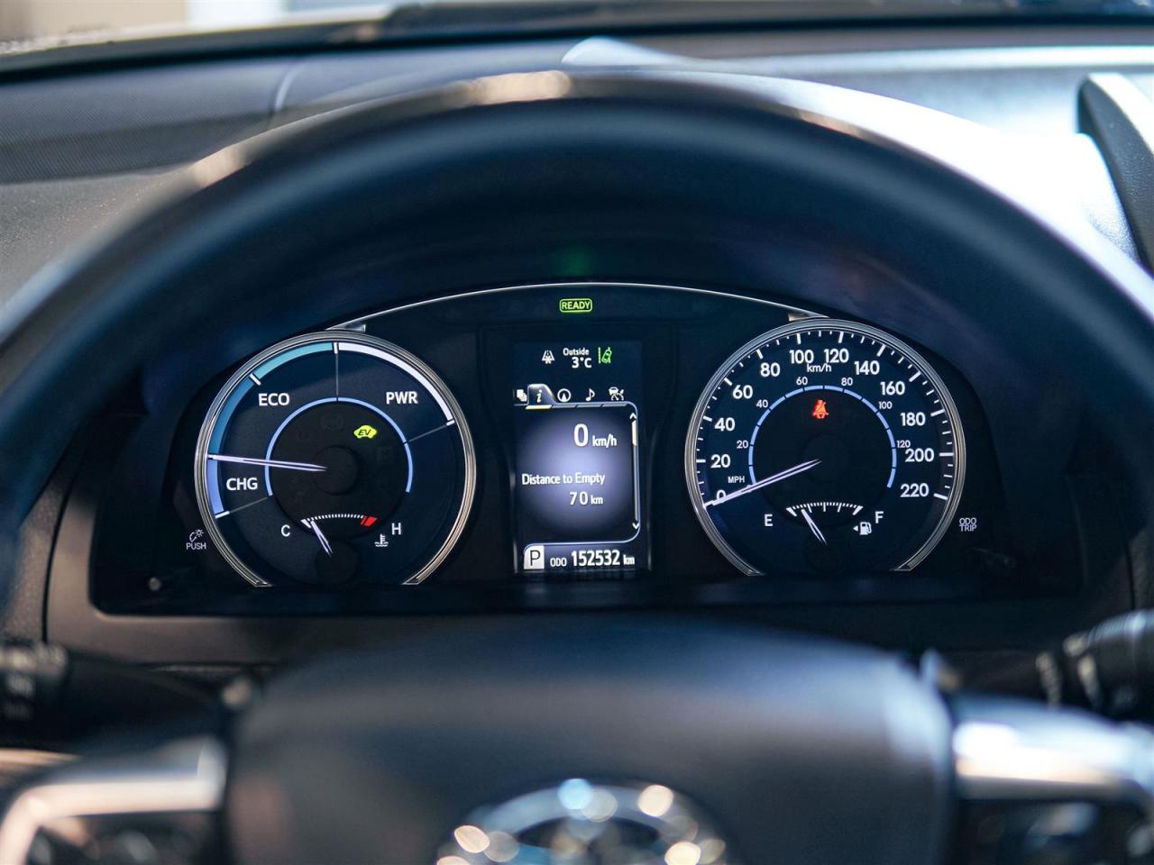 2017 Toyota Camry HYBRID XLE | HYBRID | LEATHER | NAV | NO ACCIDENTS Photo