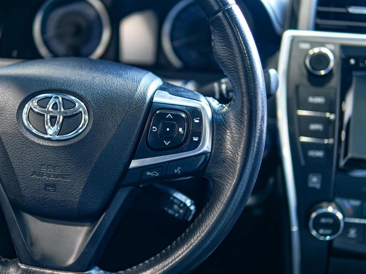 2017 Toyota Camry HYBRID XLE | HYBRID | LEATHER | NAV | NO ACCIDENTS Photo