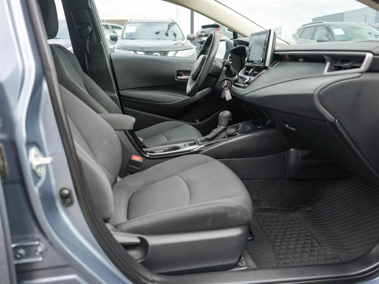 2021 Toyota Corolla LE | NO ACCIDENTS | HEATED SEATS | BLIND SPOT Photo