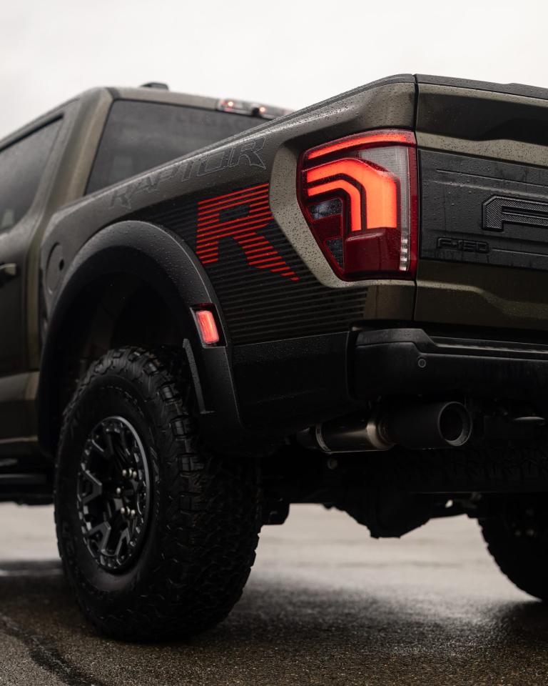 2025 Ford F-150 Raptor® Photo5