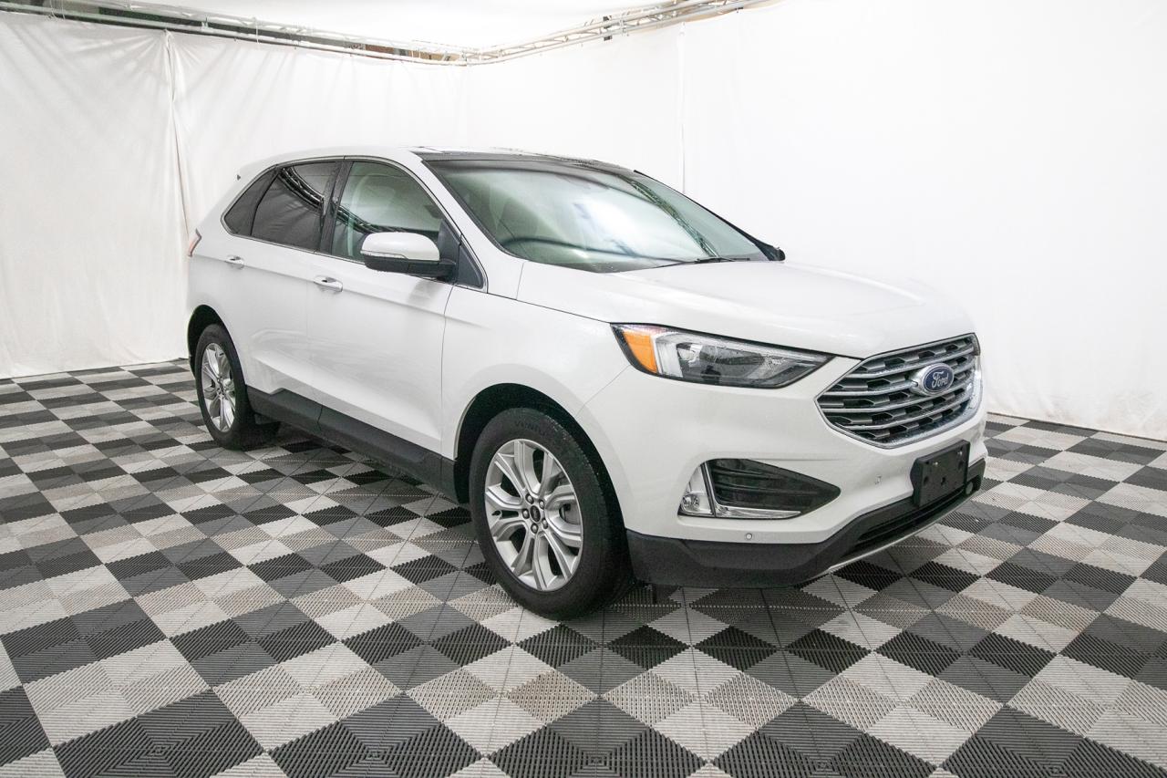2023 Ford Edge Titanium AWD Photo4