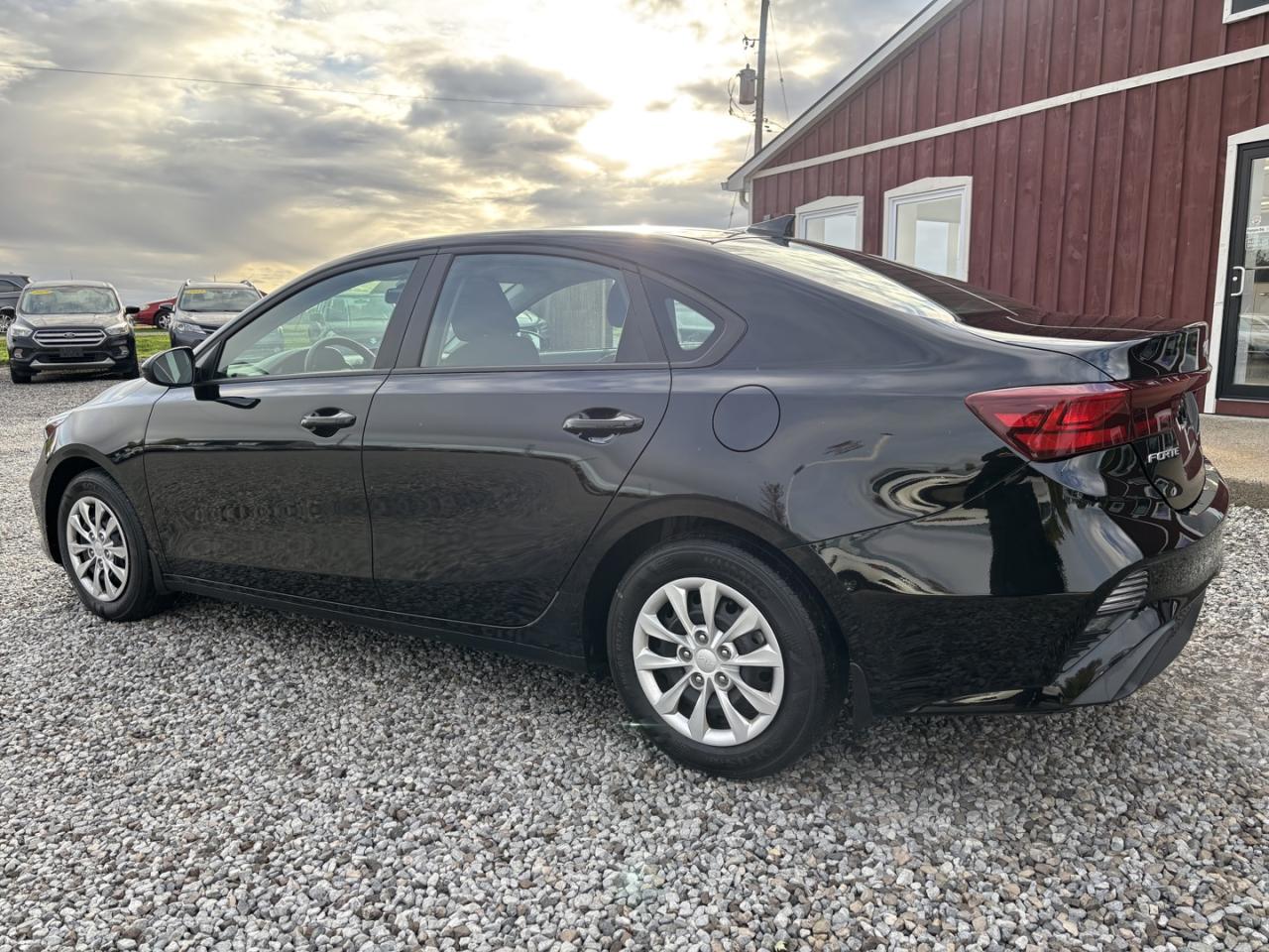 2023 Kia Forte LX ~NO ACCIDENTS~ Photo2