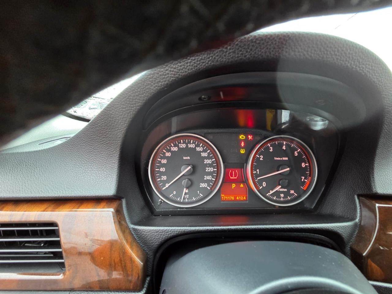 2011 BMW 3 Series 328i, RUNS AND DRIVES GREAT, AWD, AS IS - Photo #9