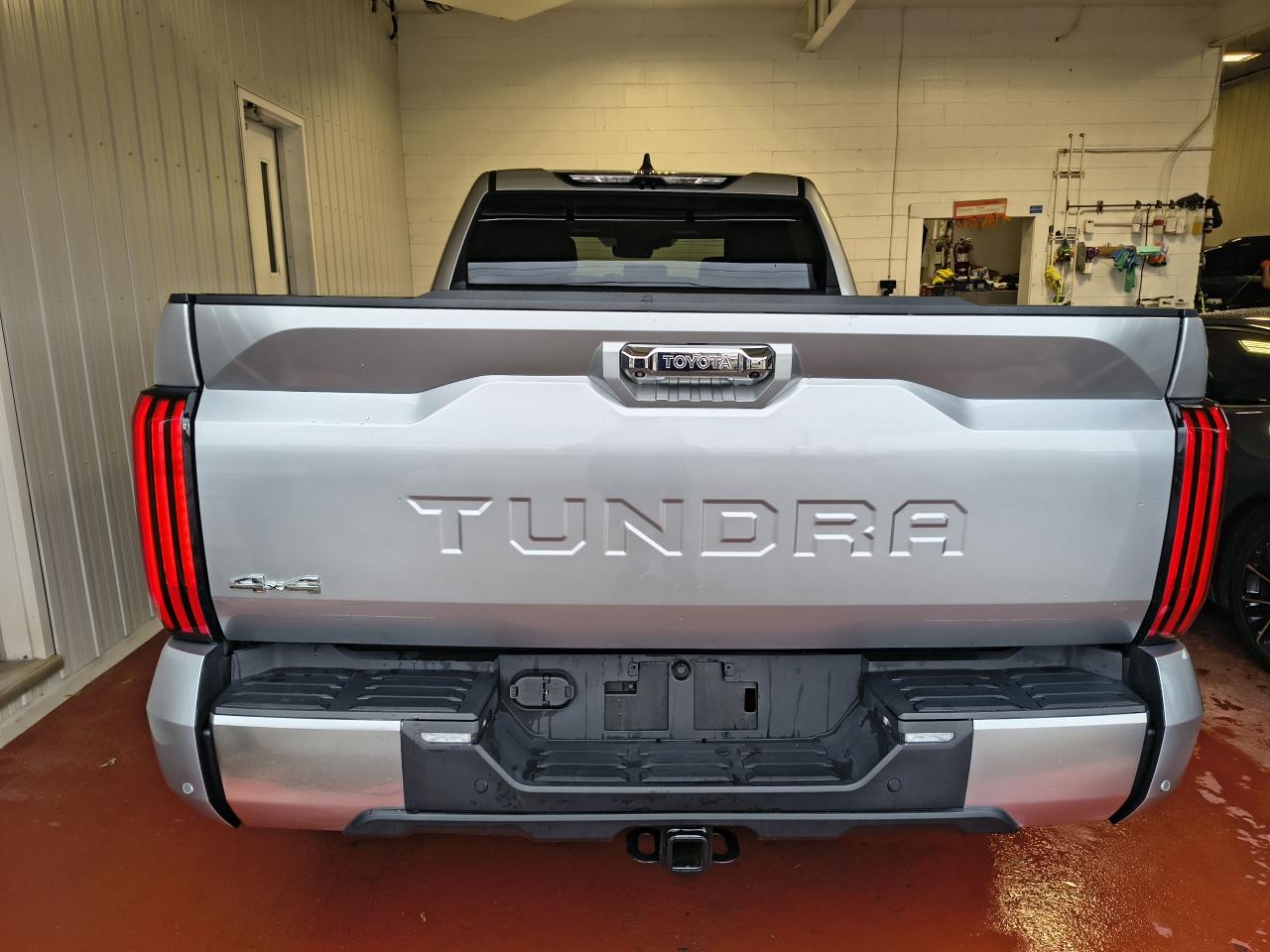 2024 Toyota Tundra Limited  Photo0