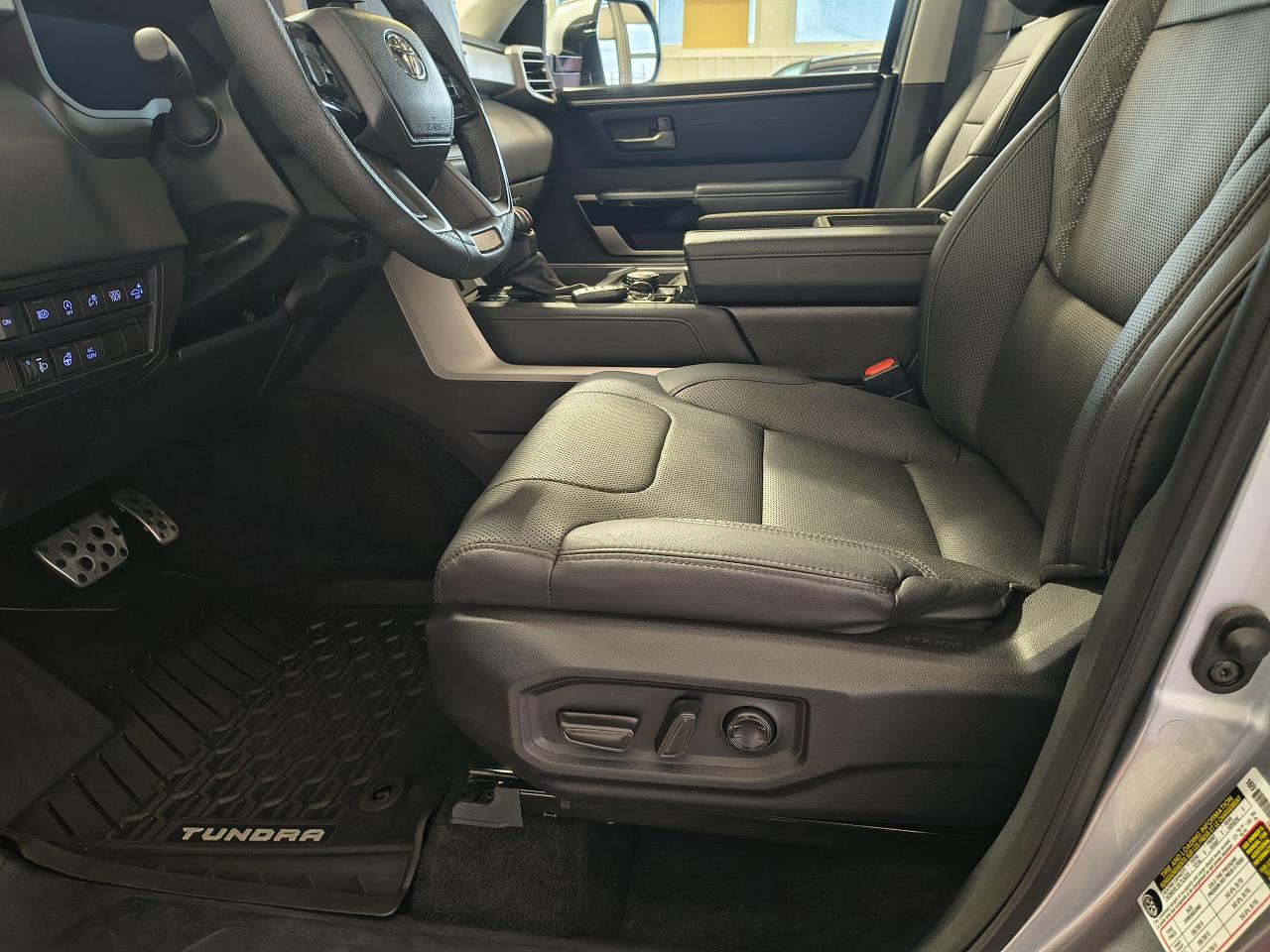 2024 Toyota Tundra Limited  Photo0