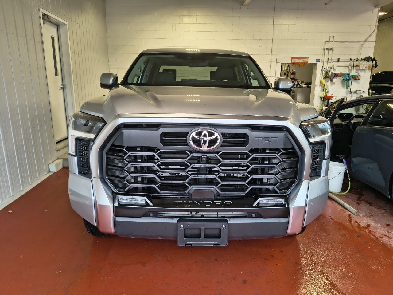 2024 Toyota Tundra Limited  Photo0