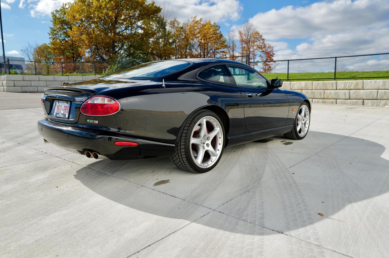 2005 Jaguar XK 2dr Cpe XKR Photo4