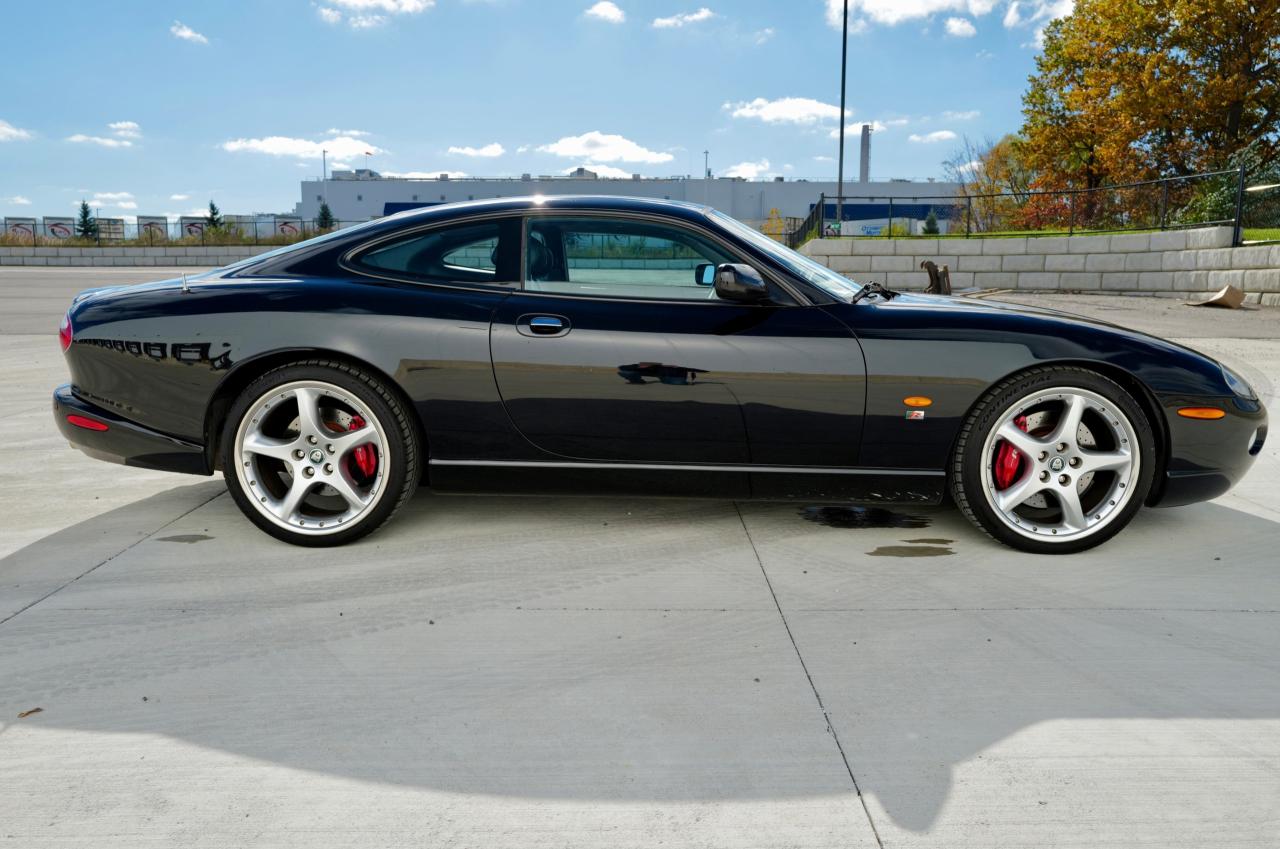 2005 Jaguar XK 2dr Cpe XKR Photo3