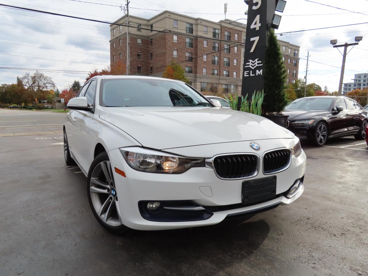 2014 BMW 3 Series 320i XDRIVE AWD - LEATHER - SUNROOF !!! Photo4