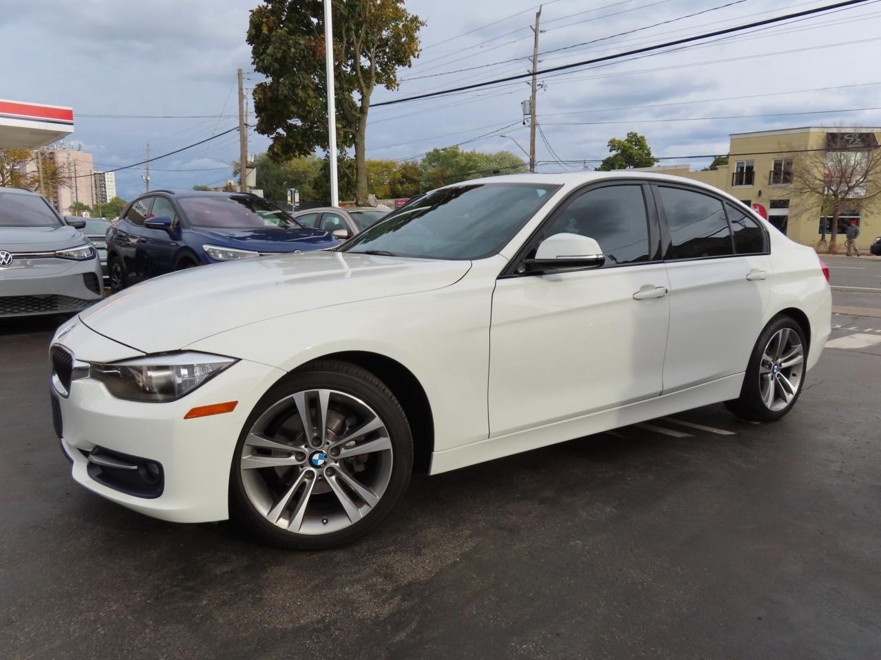 2014 BMW 3 Series 320i XDRIVE AWD - LEATHER - SUNROOF !!! Photo