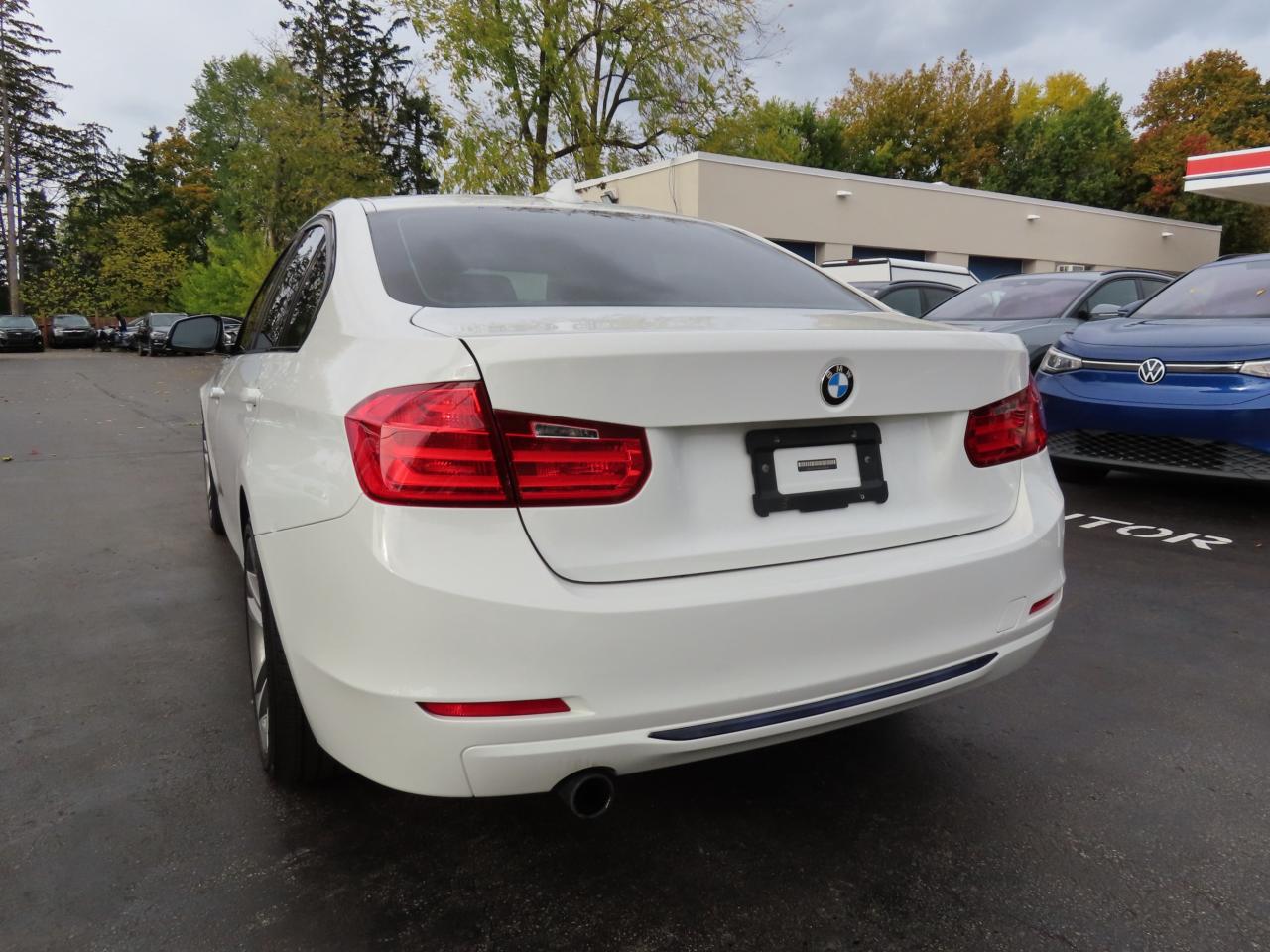 2014 BMW 3 Series 320i XDRIVE AWD - LEATHER - SUNROOF !!! Photo