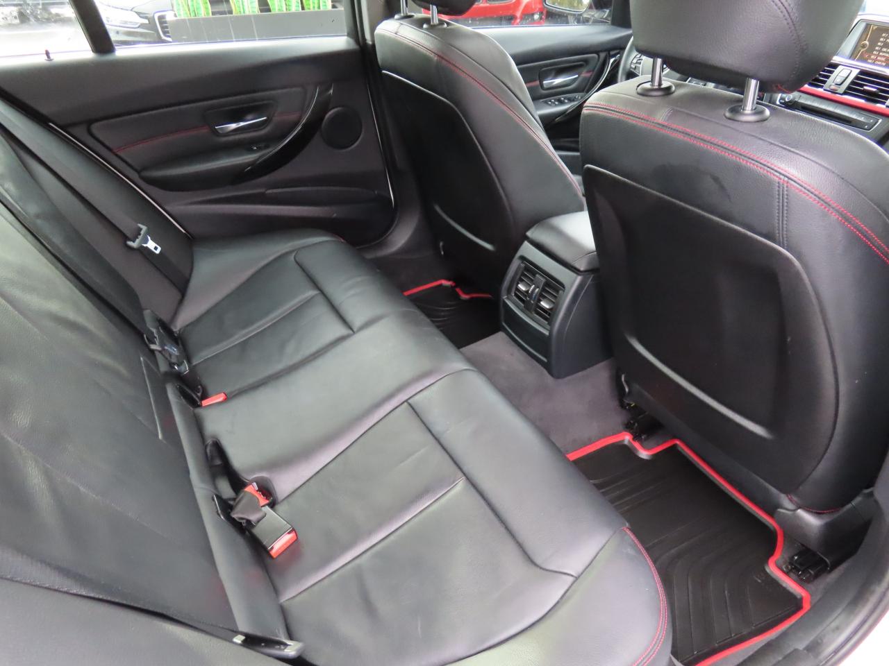 2014 BMW 3 Series 320i XDRIVE AWD - LEATHER - SUNROOF !!! Photo