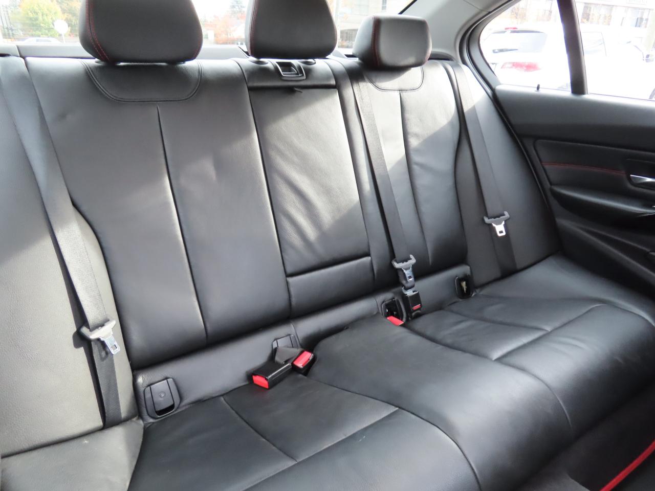 2014 BMW 3 Series 320i XDRIVE AWD - LEATHER - SUNROOF !!! Photo