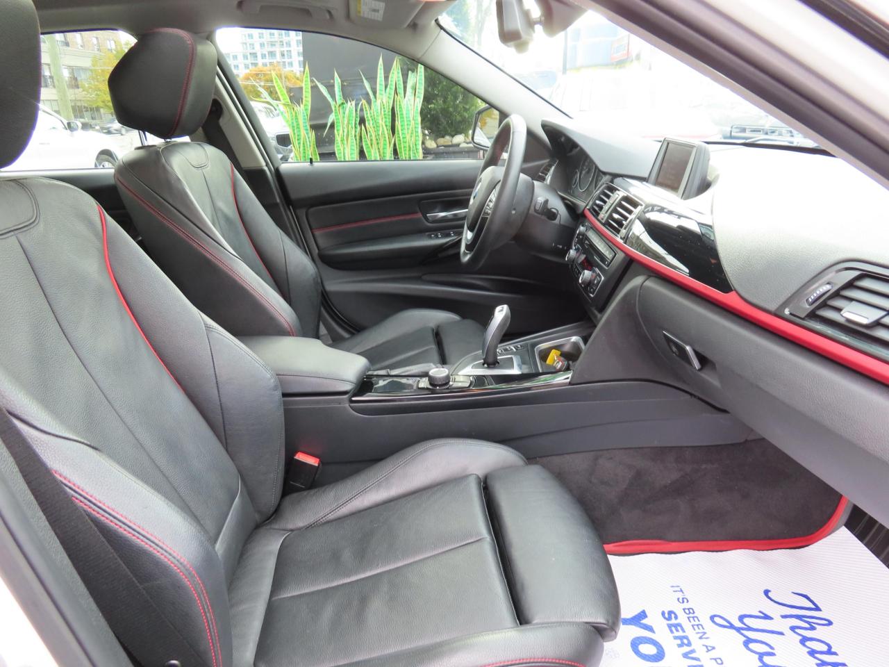 2014 BMW 3 Series 320i XDRIVE AWD - LEATHER - SUNROOF !!! Photo
