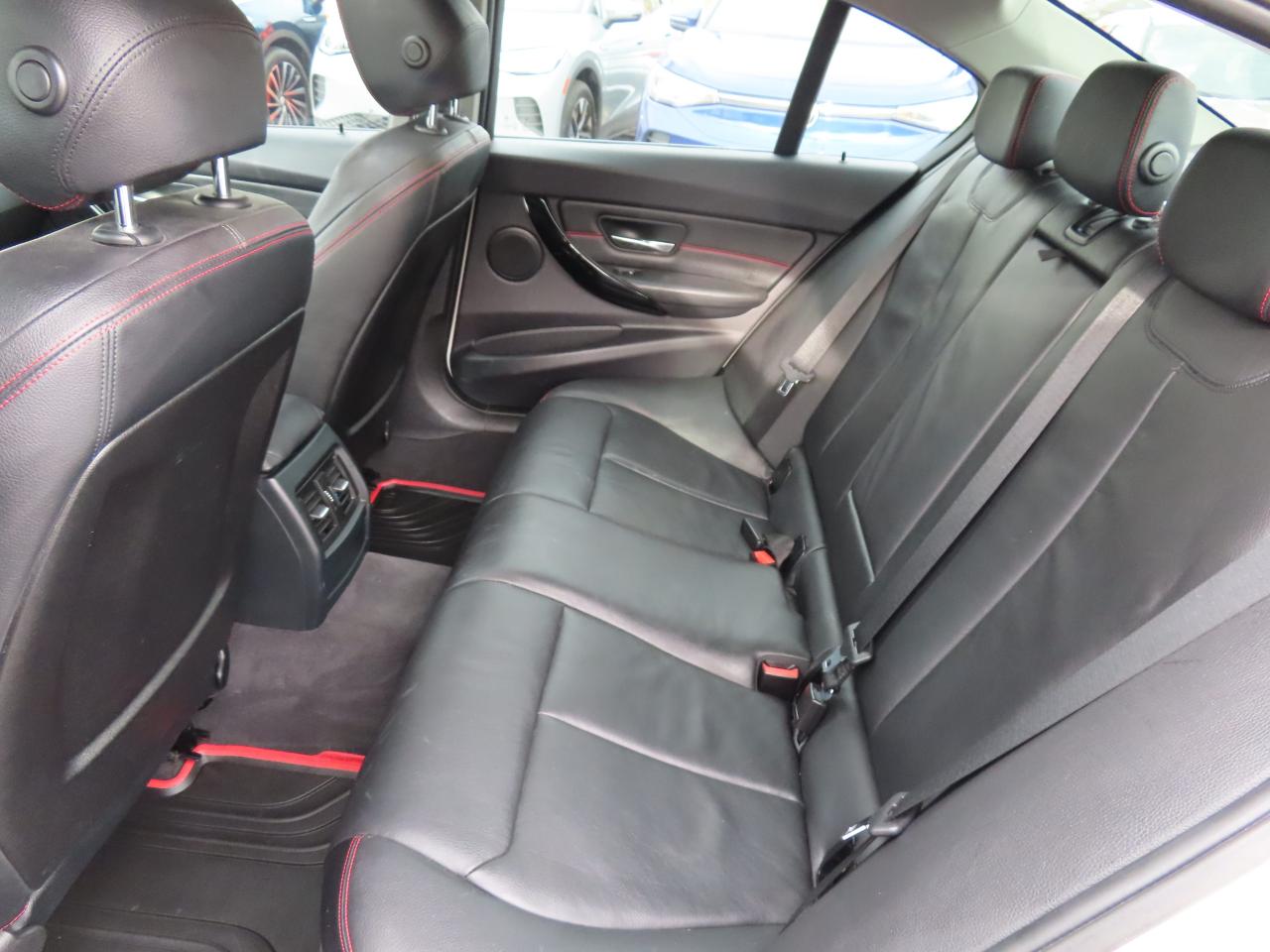 2014 BMW 3 Series 320i XDRIVE AWD - LEATHER - SUNROOF !!! Photo