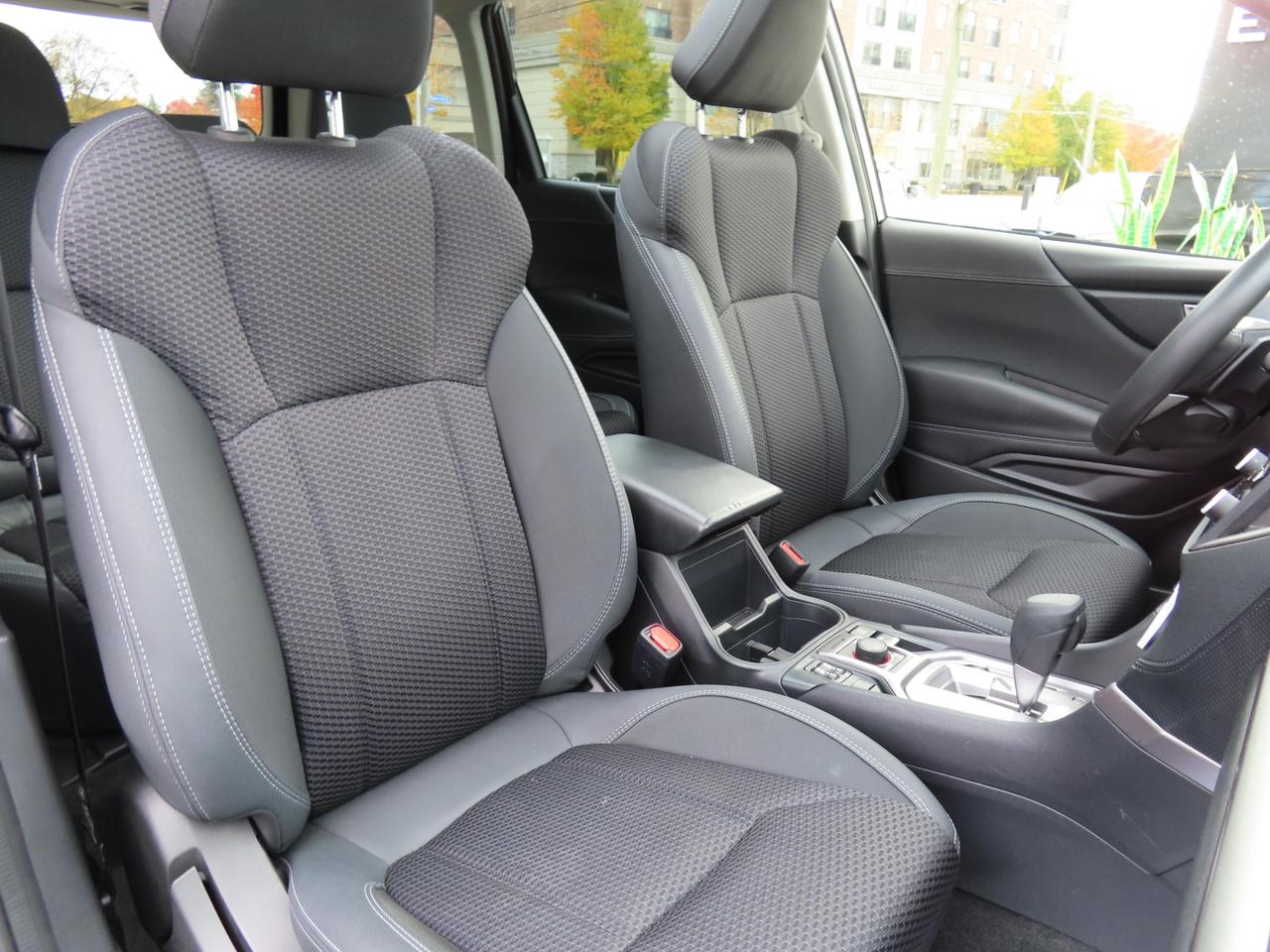 2022 Subaru Forester TOURING PKG - Blind Spot Monitor - Reverse Camera !!! Photo