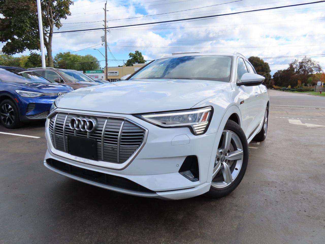 2019 Audi E-Tron PROGRESSIV QUATTRO - Navigation System - Blind Spot Monitor !!! Photo