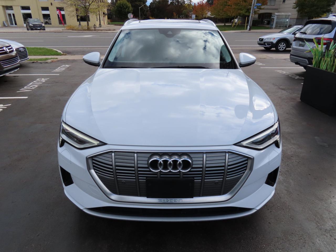 2019 Audi E-Tron PROGRESSIV QUATTRO - Navigation System - Blind Spot Monitor !!! Photo