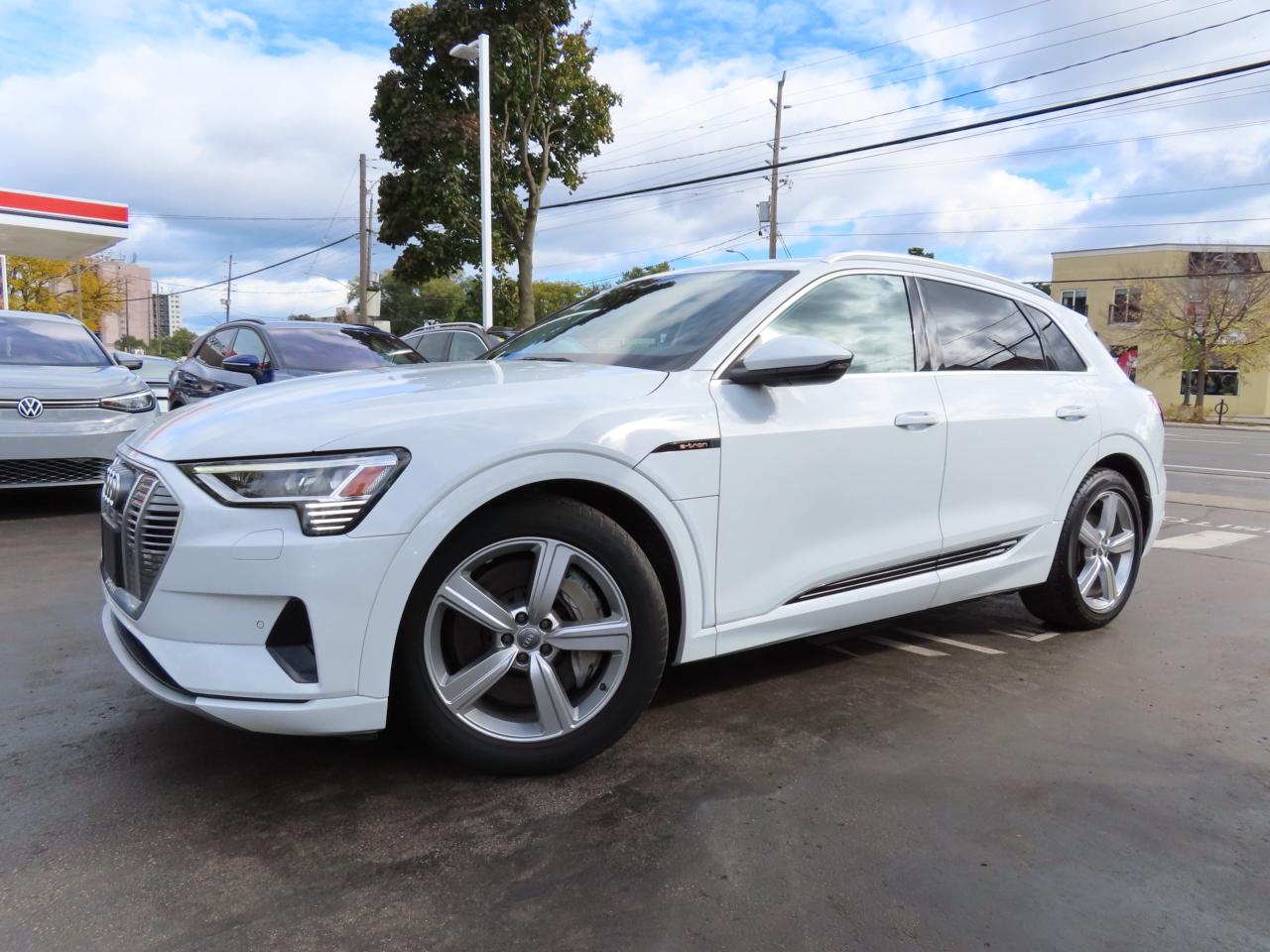2019 Audi E-Tron PROGRESSIV QUATTRO - Navigation System - Blind Spot Monitor !!! Photo