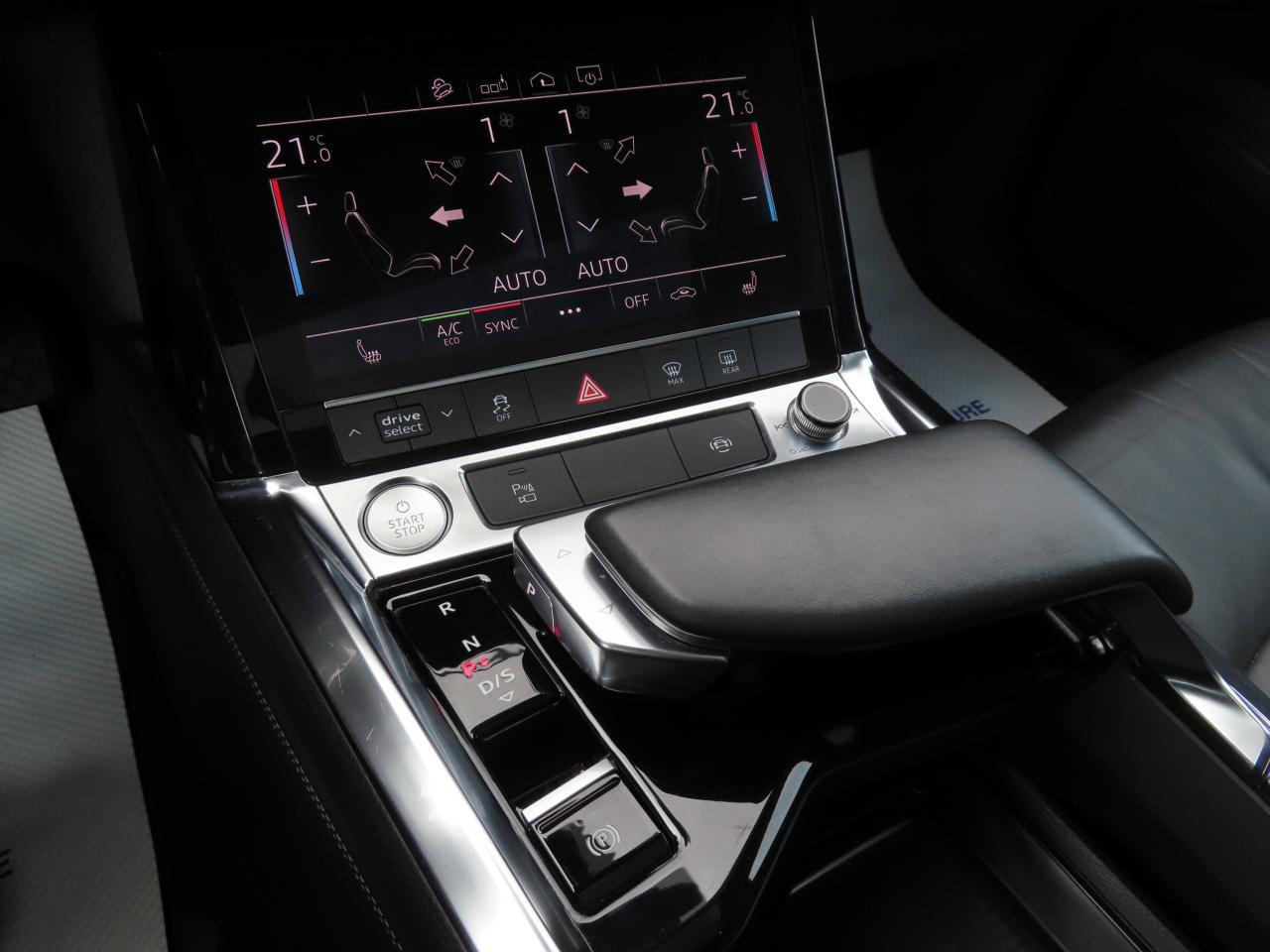 2019 Audi E-Tron PROGRESSIV QUATTRO - Navigation System - Blind Spot Monitor !!! Photo