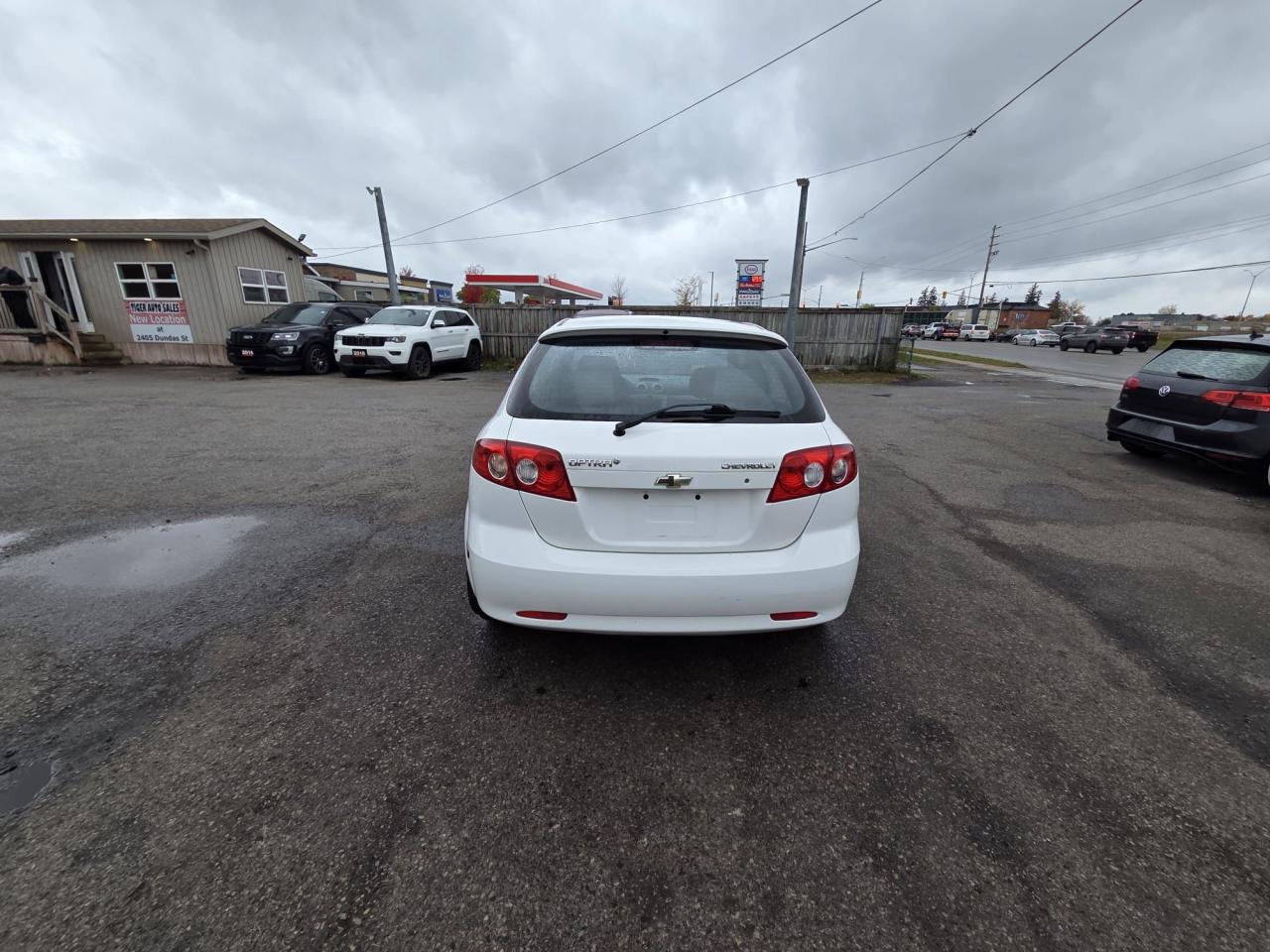 2006 Chevrolet Optra5 LT, HATCH, AUTO, LOW KMS, ONLY 44,000KMS, CERT - Photo #4