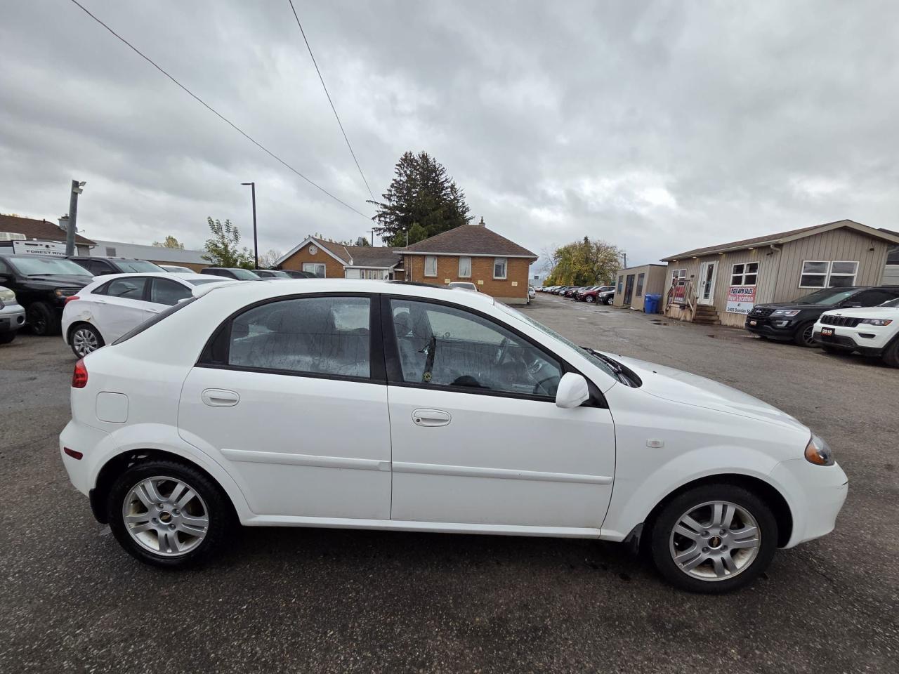 2006 Chevrolet Optra5 LT, HATCH, AUTO, LOW KMS, ONLY 44,000KMS, CERT - Photo #6