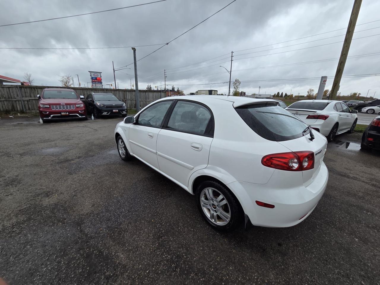 2006 Chevrolet Optra5 LT, HATCH, AUTO, LOW KMS, ONLY 44,000KMS, CERT - Photo #3