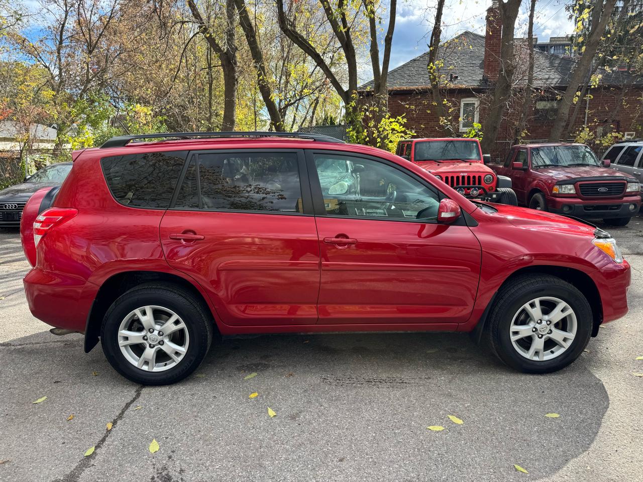 2012 Toyota RAV4 BASE - Photo #6