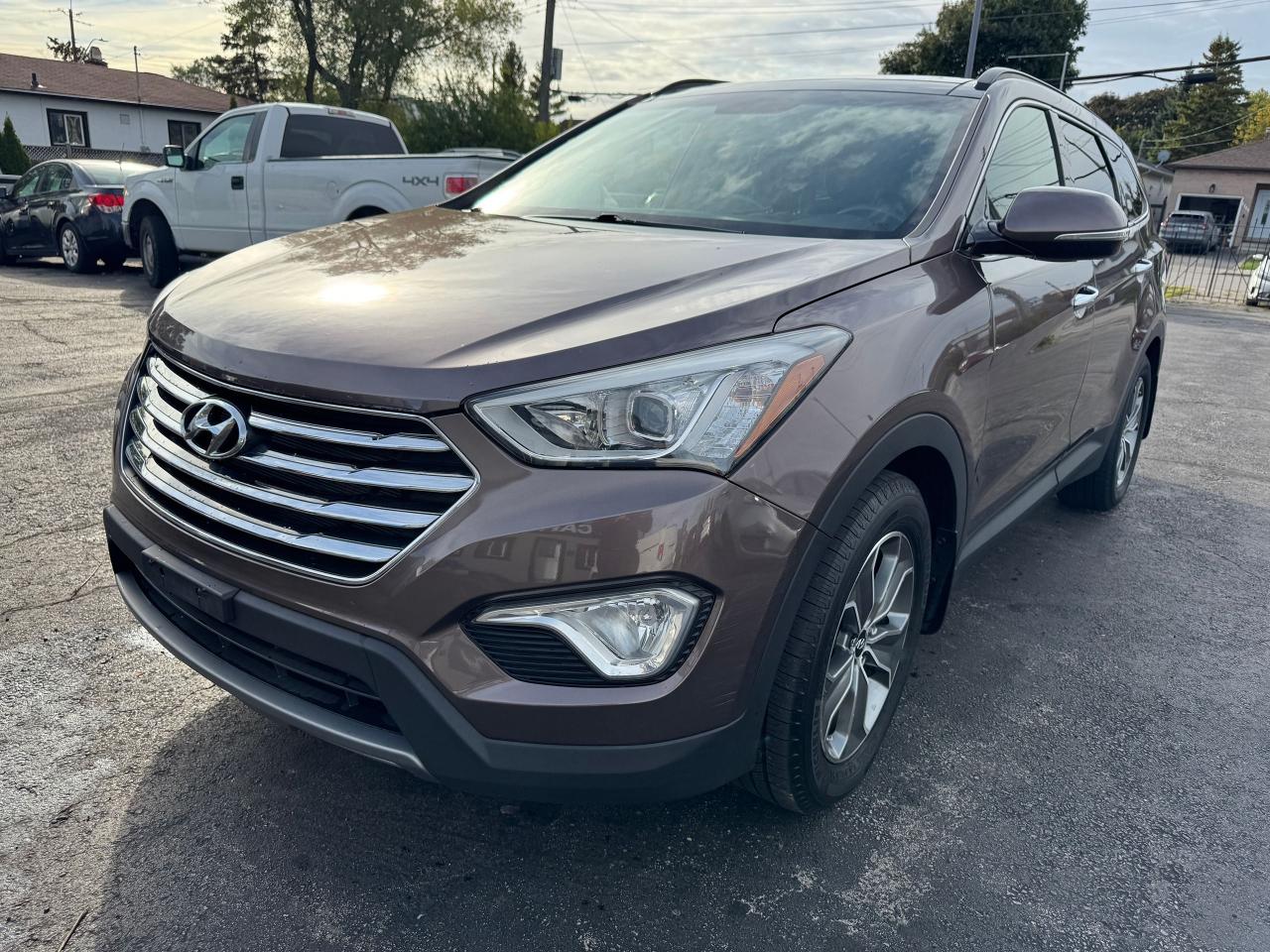 2014 Hyundai Santa Fe XL AWD 4dr 3.3L Auto Luxury w/6-Passenger
