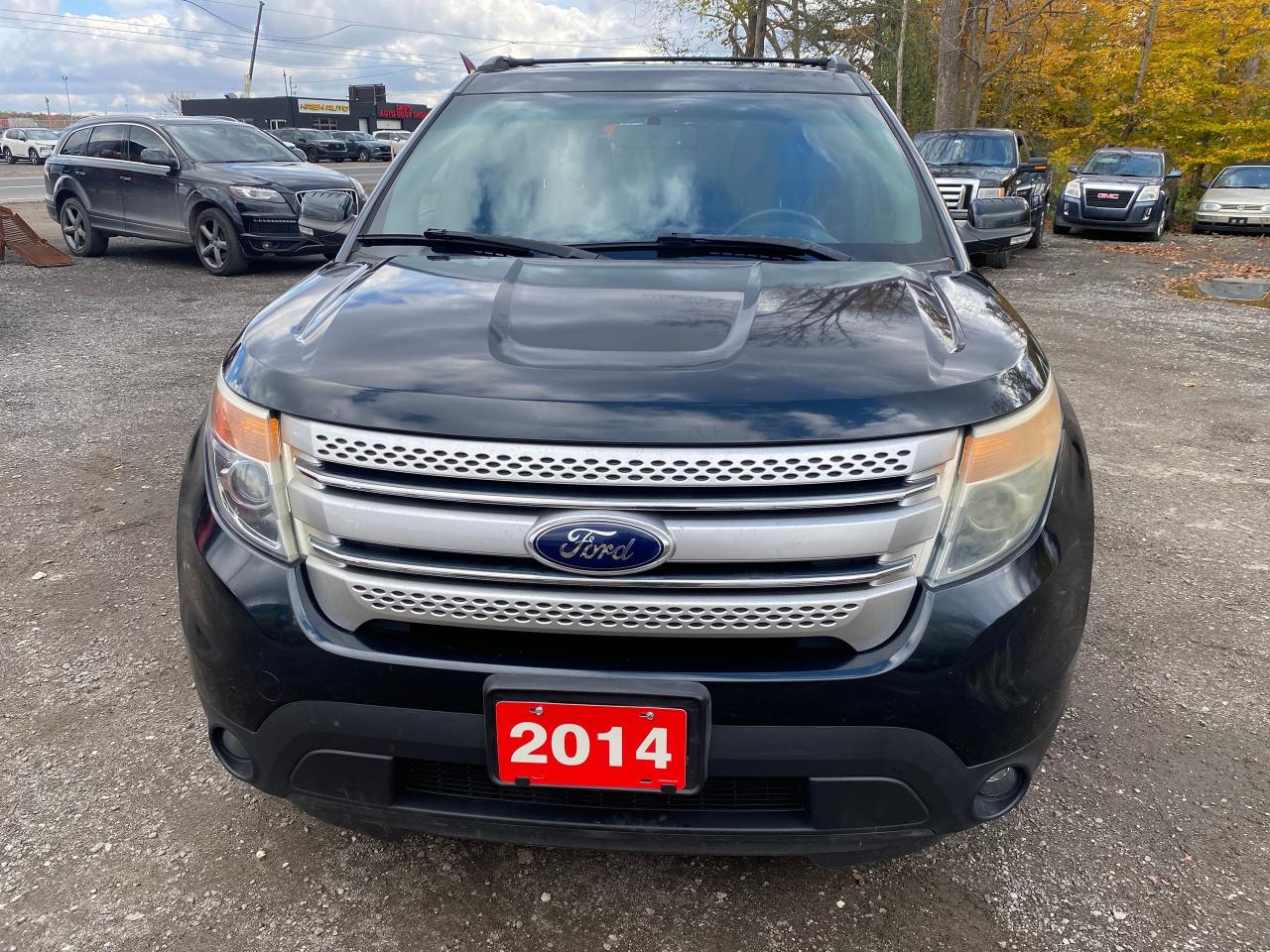 2014 Ford Explorer XLT - Photo #2