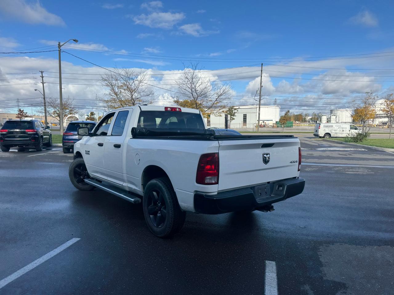 2018 RAM 1500 TRADESMAN 4x4 CREW CAB CAMERA BED COVER TOW PKG Photo4