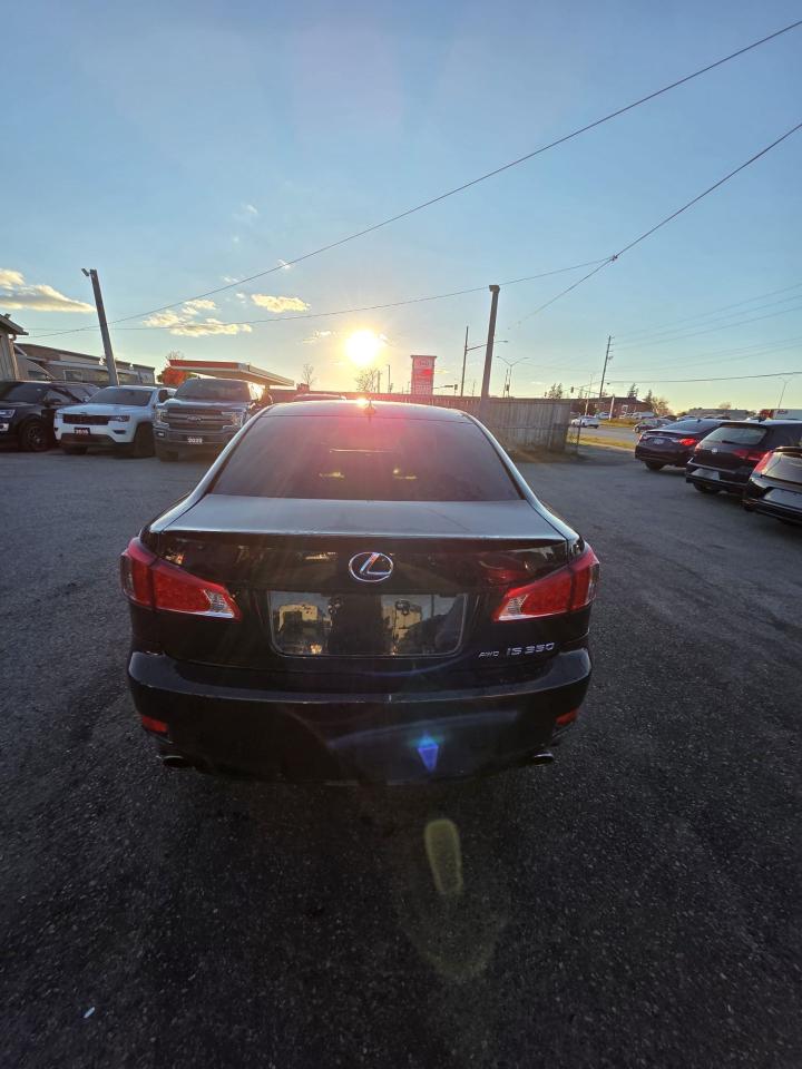 2011 Lexus IS 350 AWD, NAVI, LOADED, CERTIFIED - Photo #4