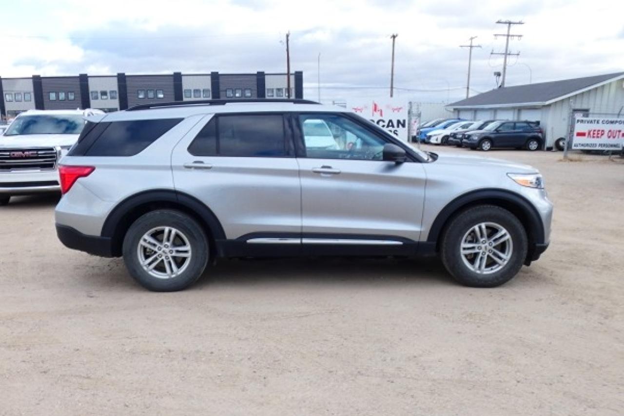 2024 Ford Explorer XLT 4WD w/Htd Leather, pano S/R, BUC - Photo #5