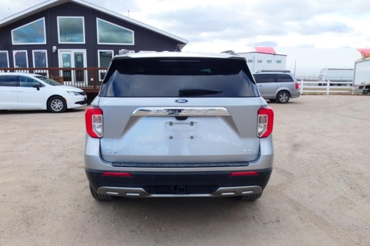 2024 Ford Explorer XLT 4WD w/Htd Leather, pano S/R, BUC - Photo #7