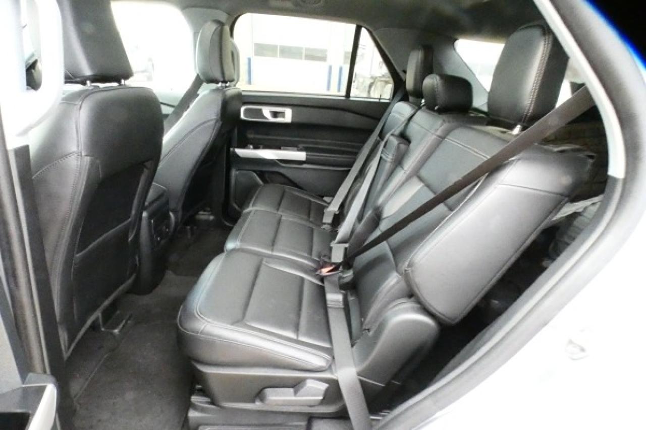 2024 Ford Explorer XLT 4WD w/Htd Leather, pano S/R, BUC - Photo #10