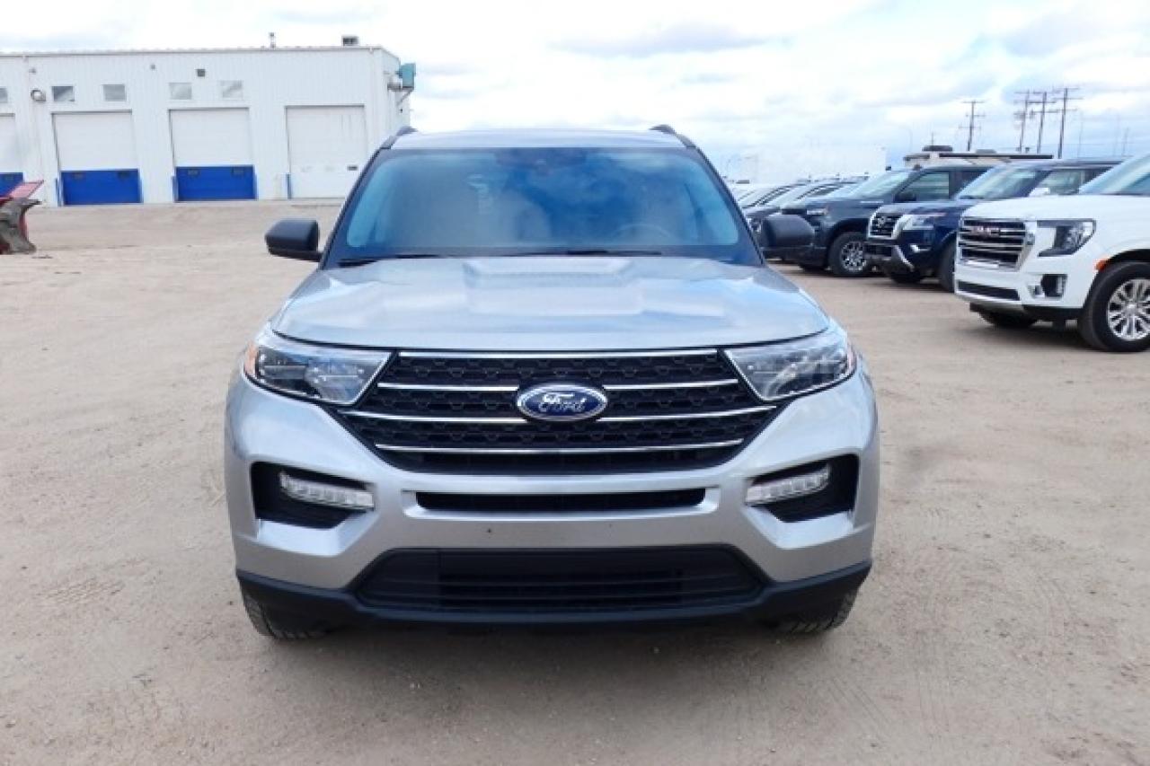 2024 Ford Explorer XLT 4WD w/Htd Leather, pano S/R, BUC - Photo #3