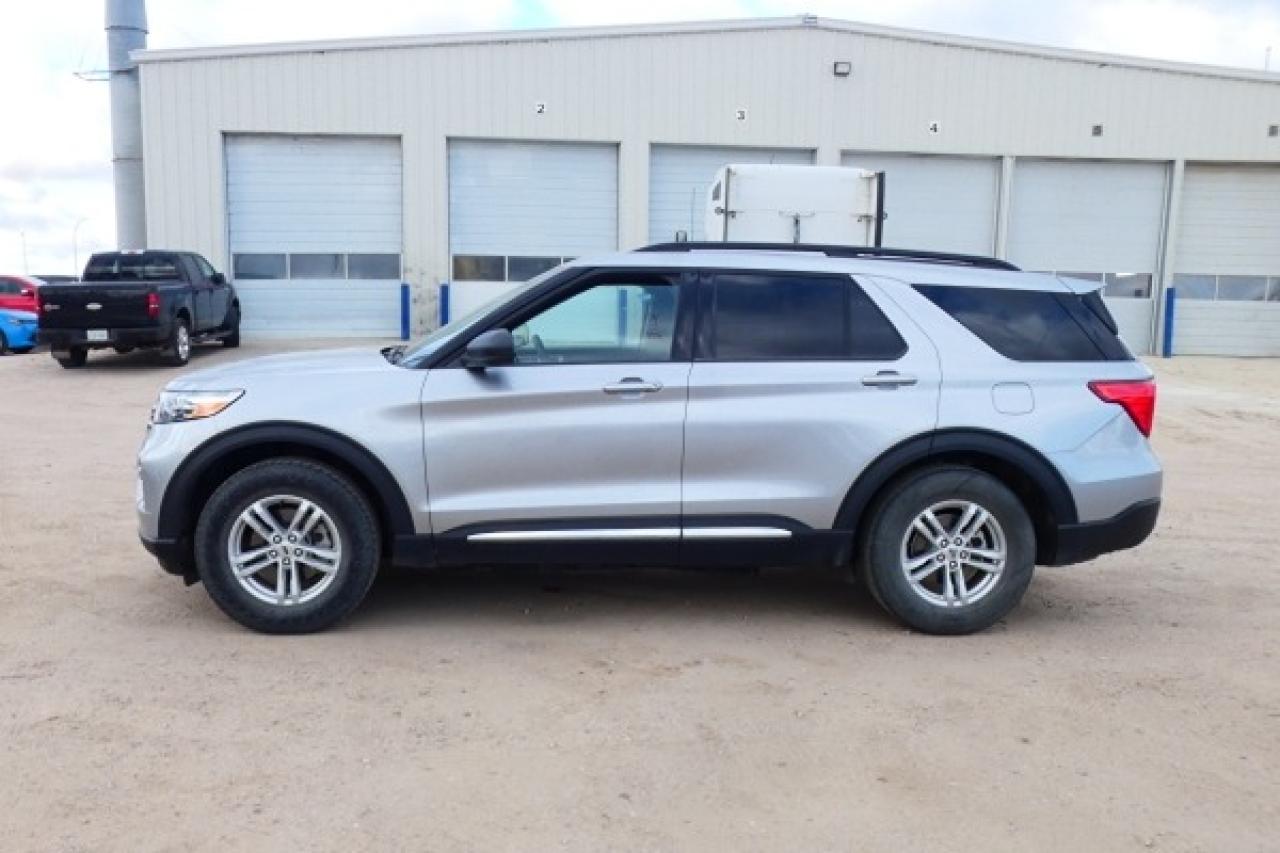 2024 Ford Explorer XLT 4WD w/Htd Leather, pano S/R, BUC