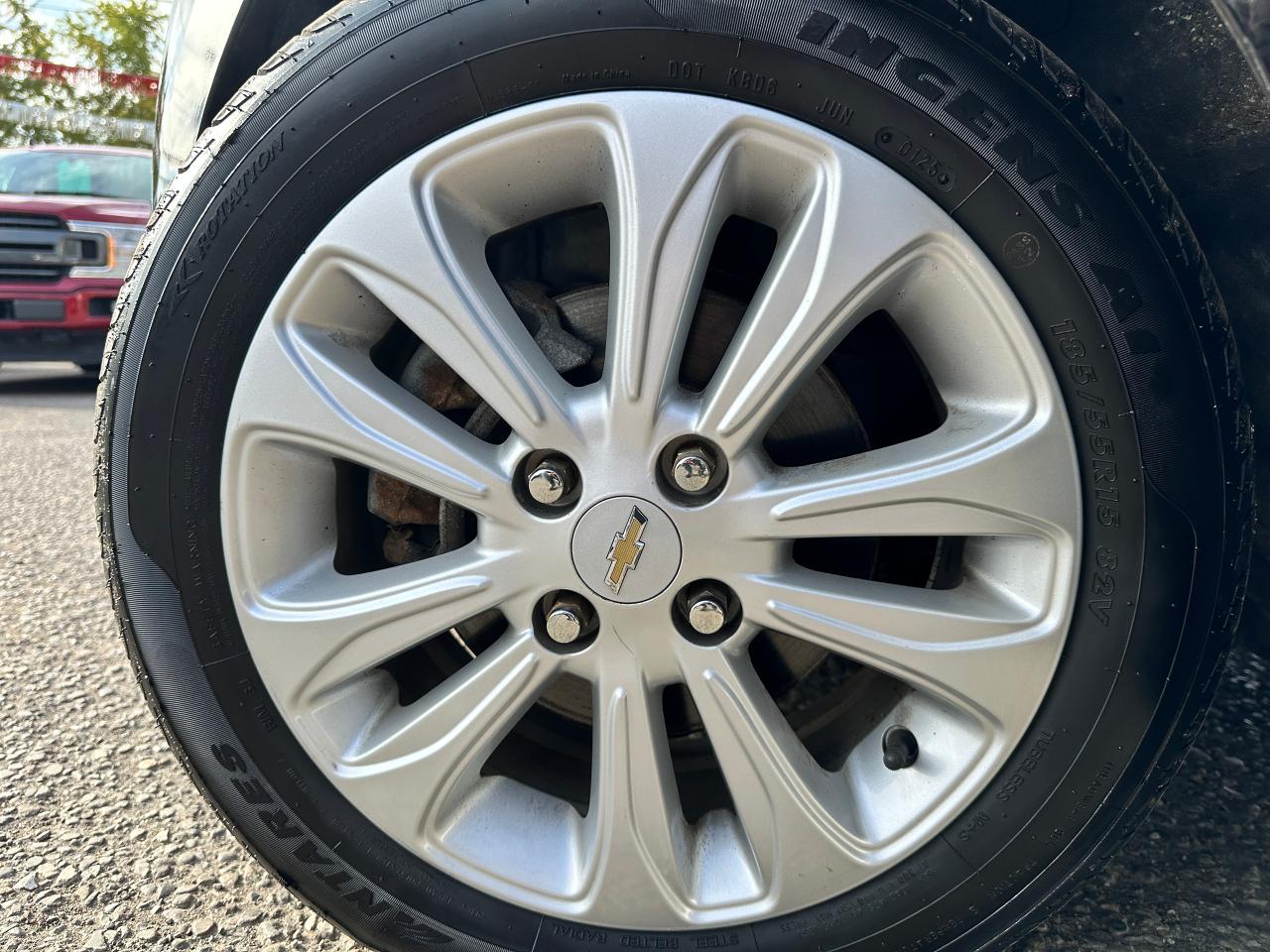 2018 Chevrolet Spark LT Cloth FM/XM A/C Bluetooth Backup Cam CarPlay Photo