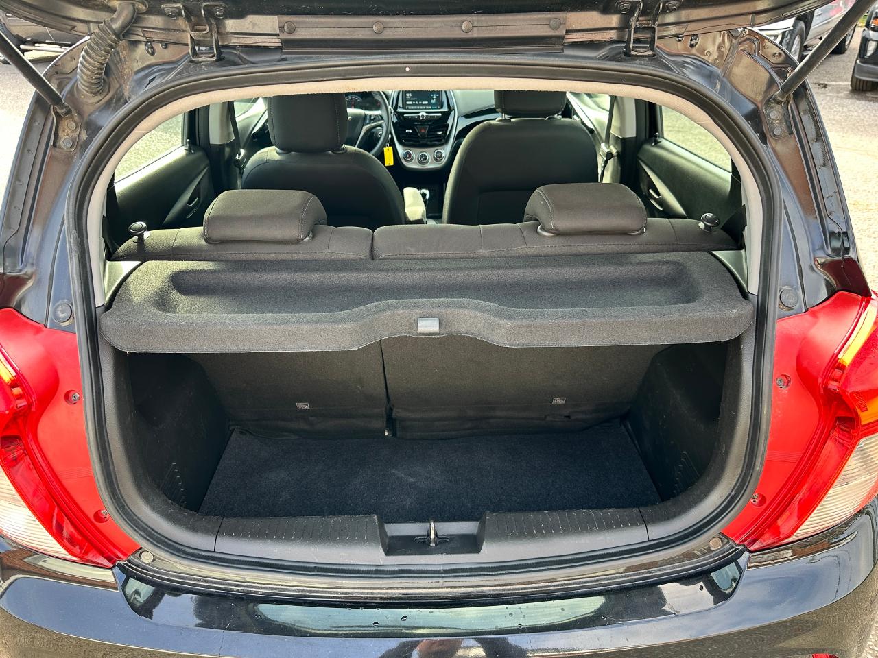 2018 Chevrolet Spark LT Cloth FM/XM A/C Bluetooth Backup Cam CarPlay Photo