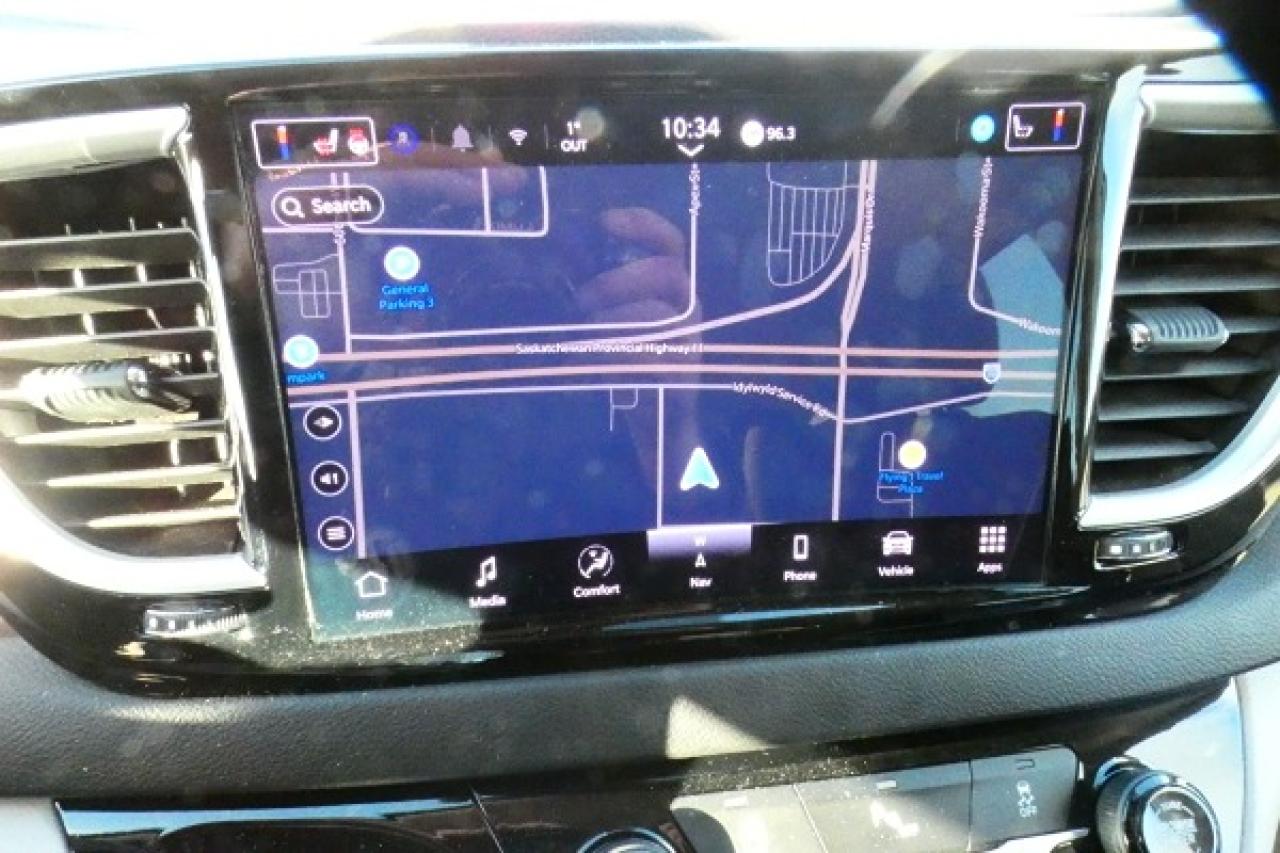 2024 Chrysler Grand Caravan SXT 2WD w/Htd cloth, Htd wheel, NAV, BUC - Photo #16