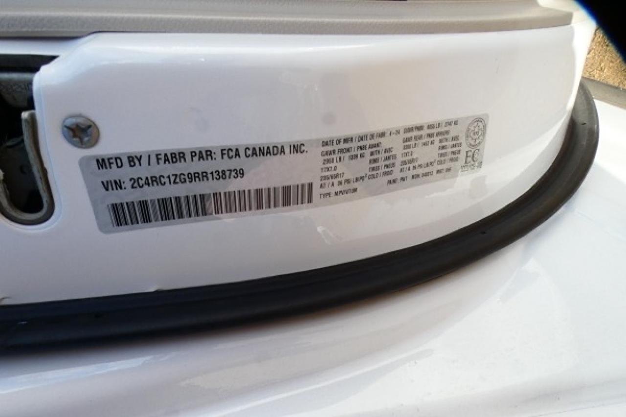 2024 Chrysler Grand Caravan SXT 2WD w/Htd cloth, Htd wheel, NAV, BUC - Photo #20