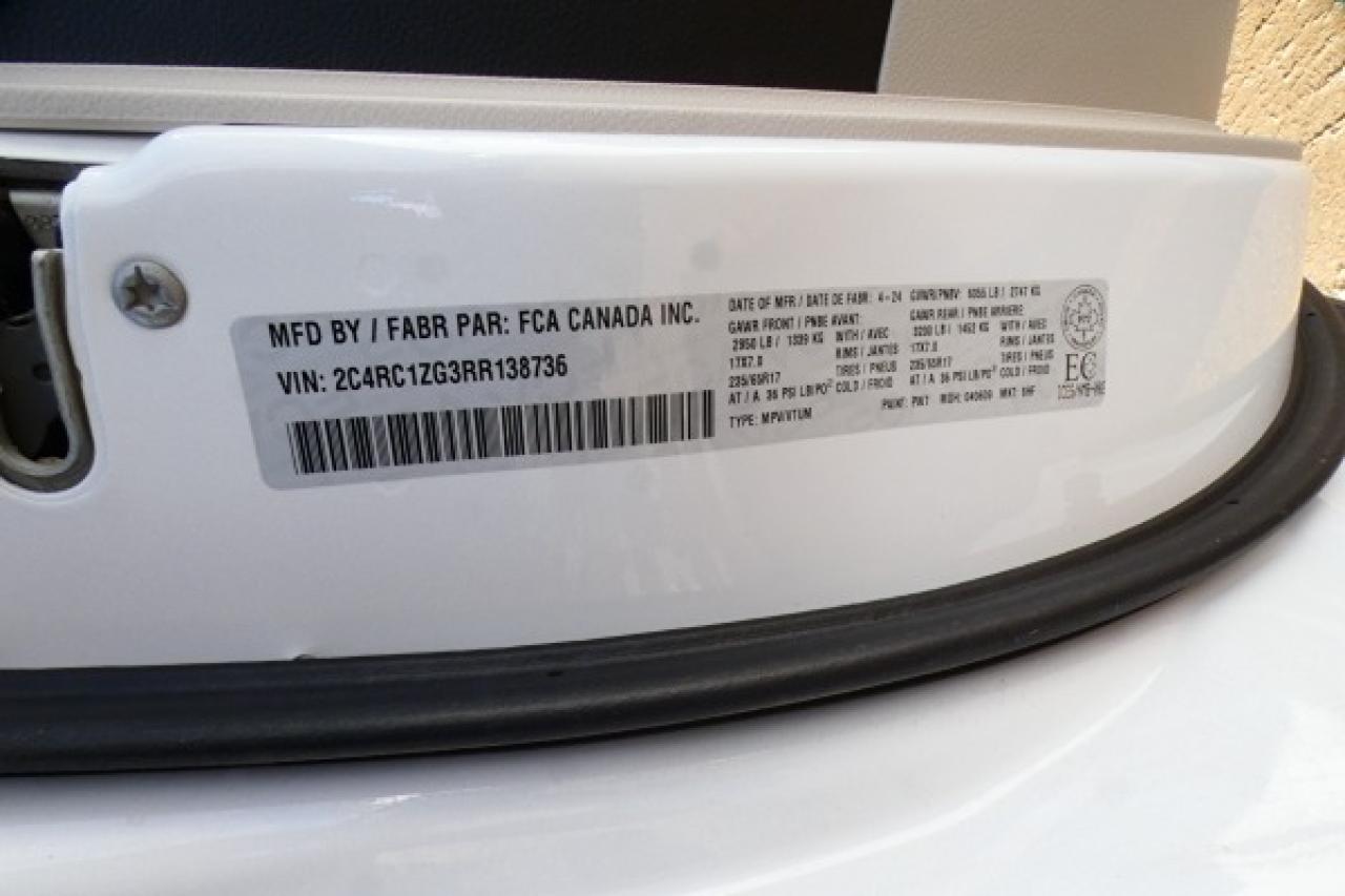 2024 Chrysler Grand Caravan SXT 2WD w/Htd cloth, Htd wheel, NAV, BUC - Photo #20