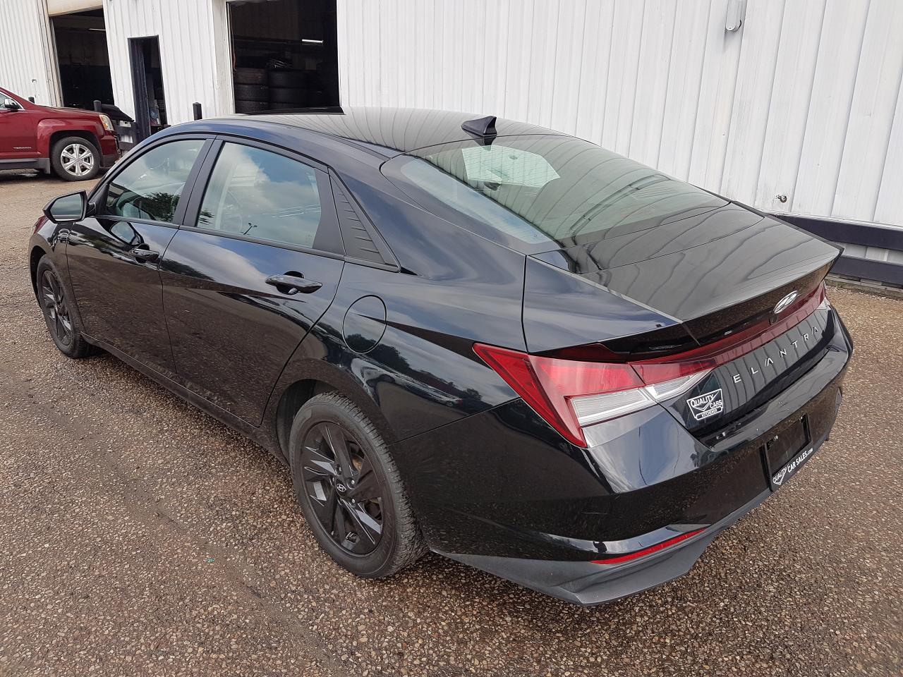 2021 Hyundai Elantra Preferred *HEATED SEATS* Photo2