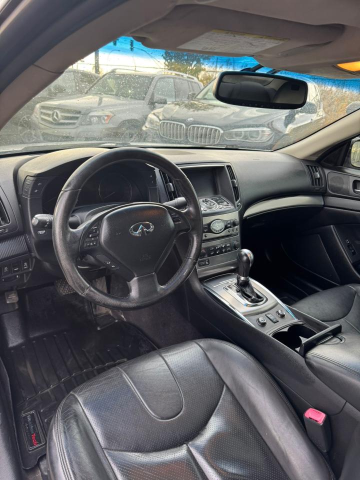 2011 Infiniti G37 X - Photo #6