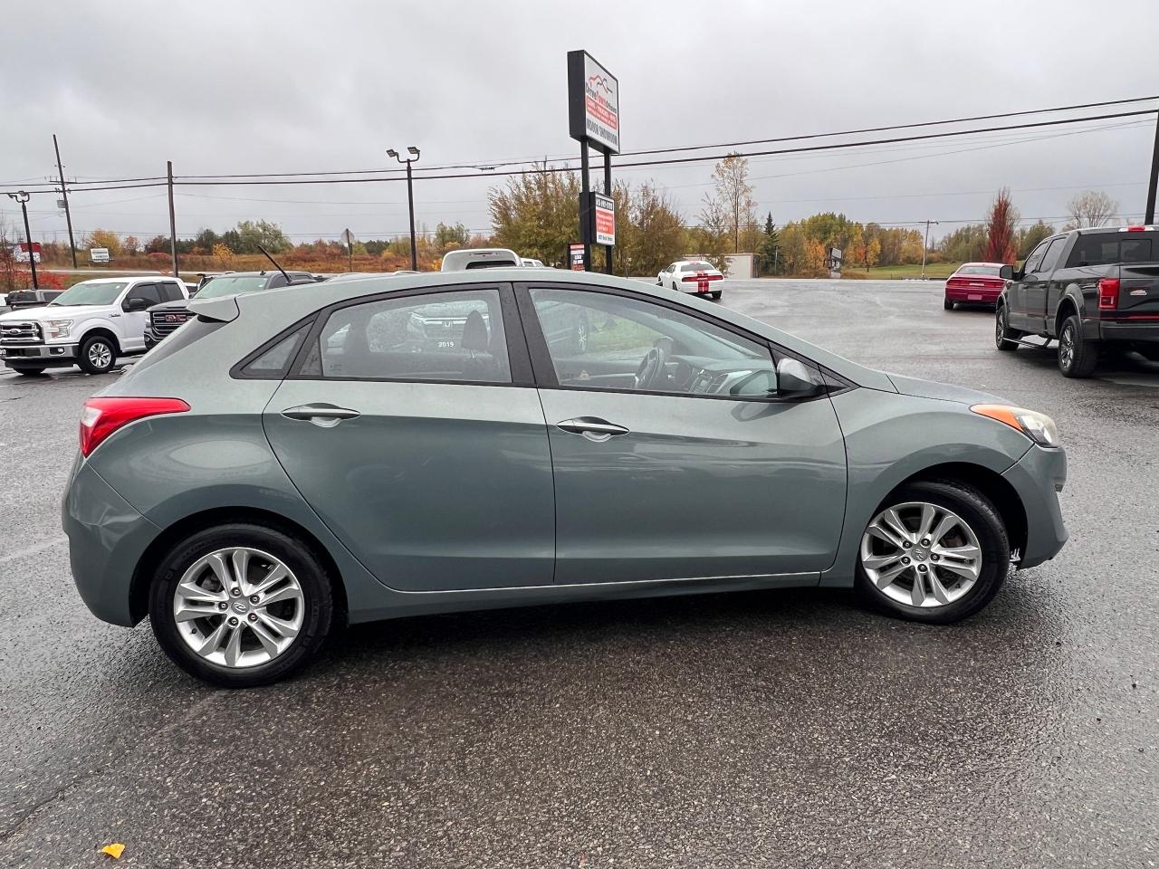 2013 Hyundai Elantra GT GLS - Photo #4